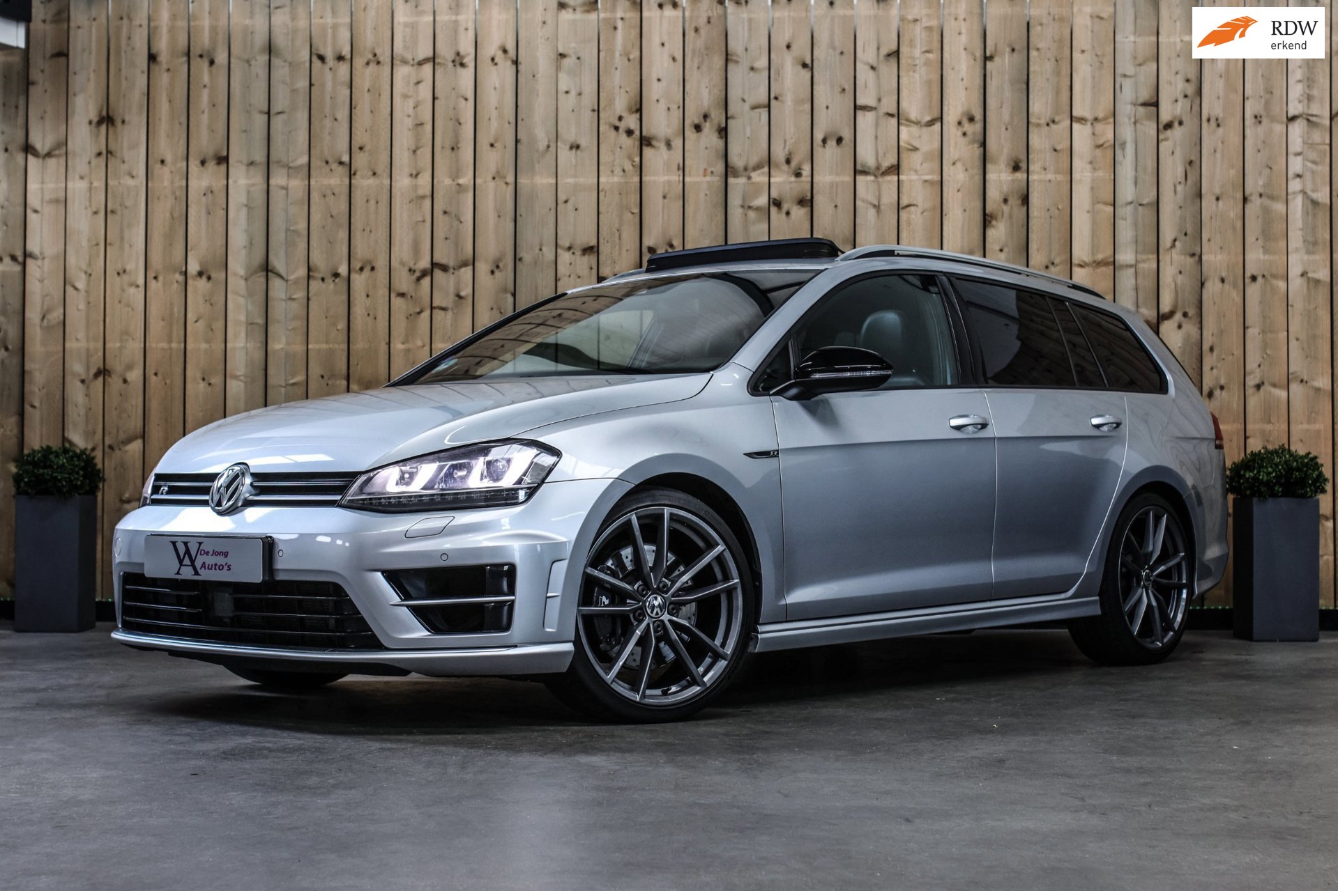 Volkswagen Golf Variant 2.0 TSI R 4Motion *Pano*Dynaudio*Leder*DCC*Camera*