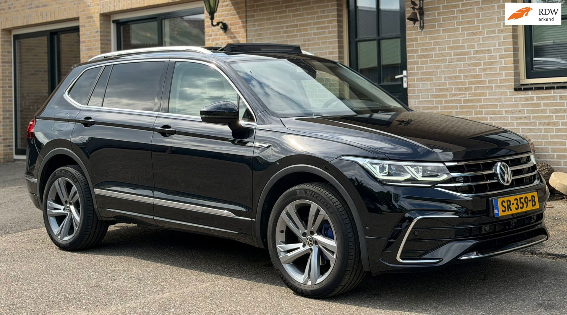 Volkswagen Tiguan Allspace 1.4 TSI R-Line 7p. PANO |CAM|LEDER