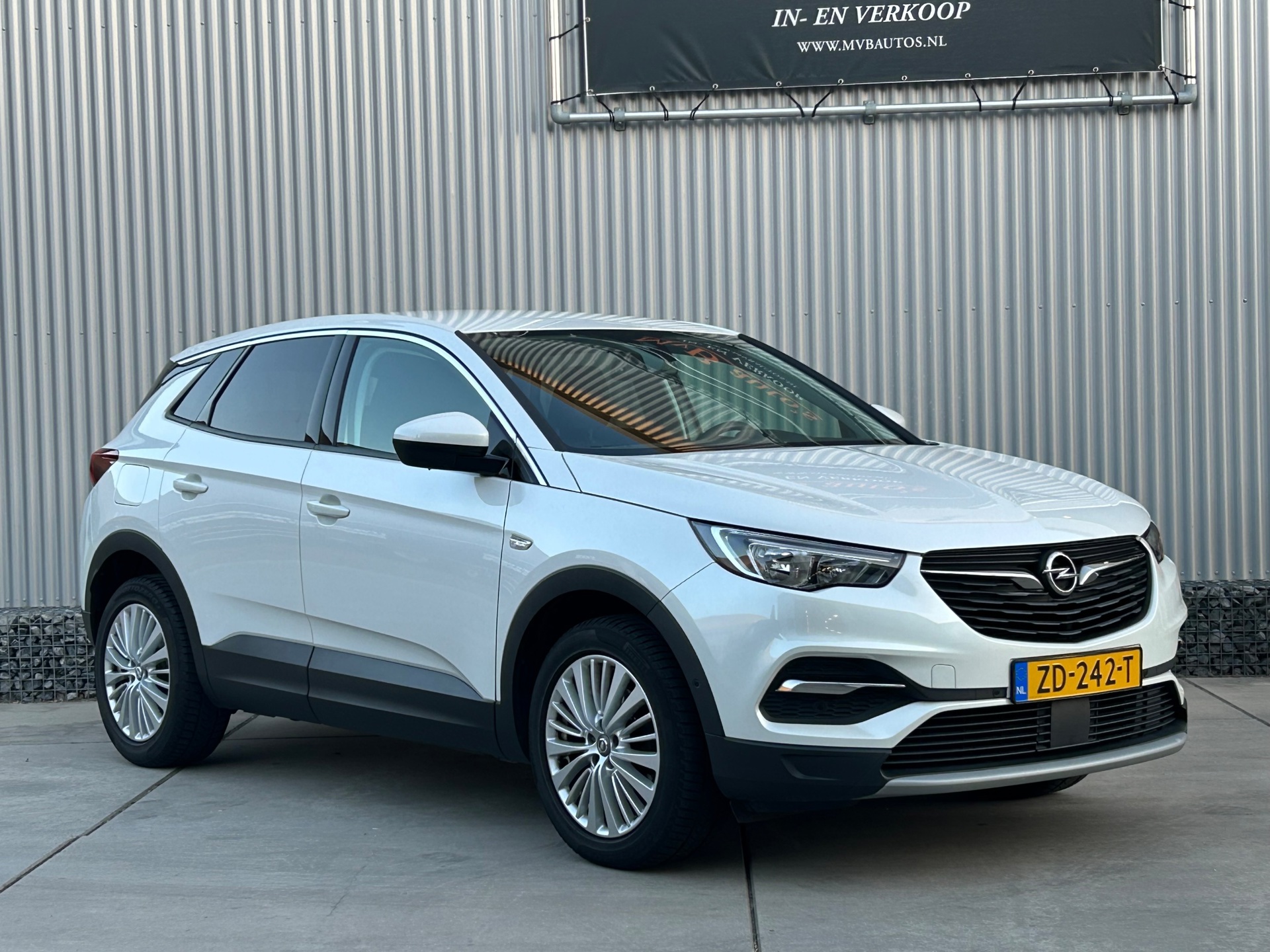 Opel Grandland X 1.2 Turbo Business Executive, automaat, Navi, clima, cruise