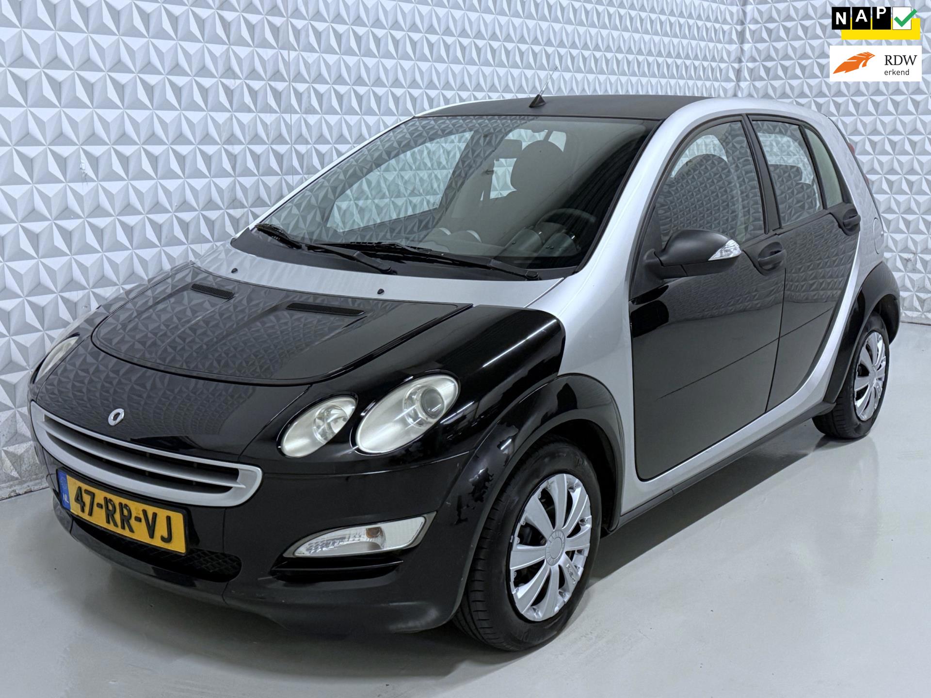 Smart Forfour 1.1 pulse Airco + Carkit + Elektrische ramen + Radio/Cd