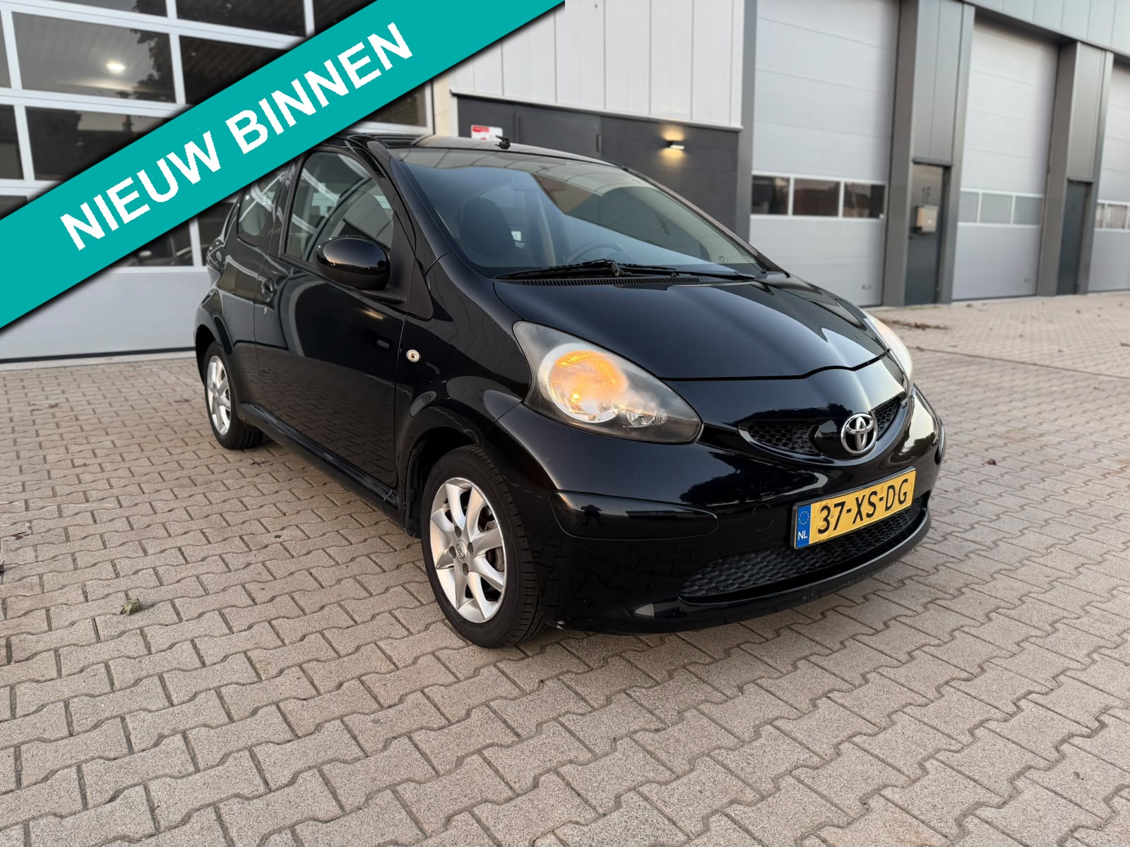 Toyota Aygo 1.0 Zwart Velgen Topstaat Dealer Onderhouden Zeer Mooie Uitvoering