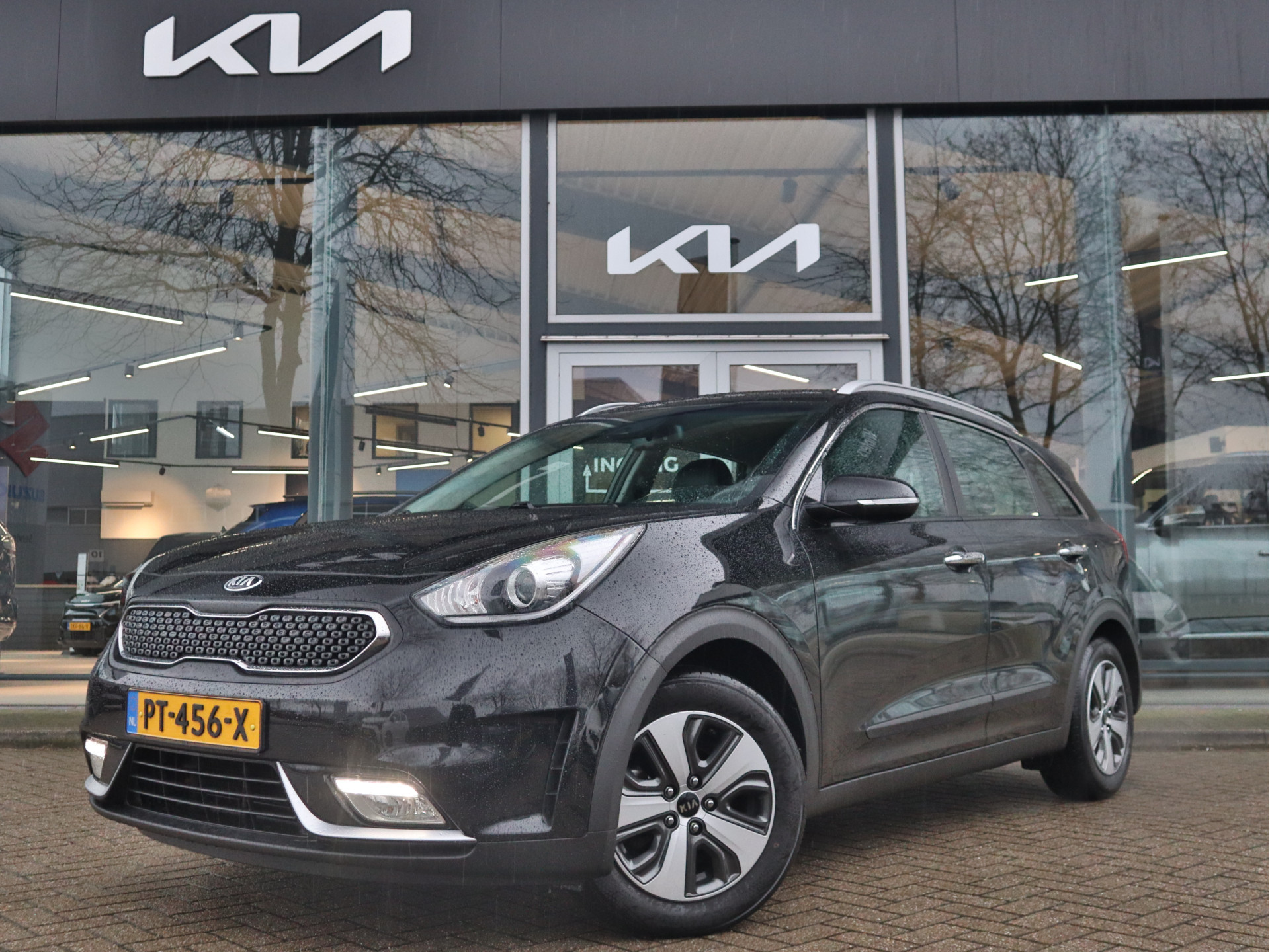Kia Niro 1.6 GDi Hybrid First Edition
