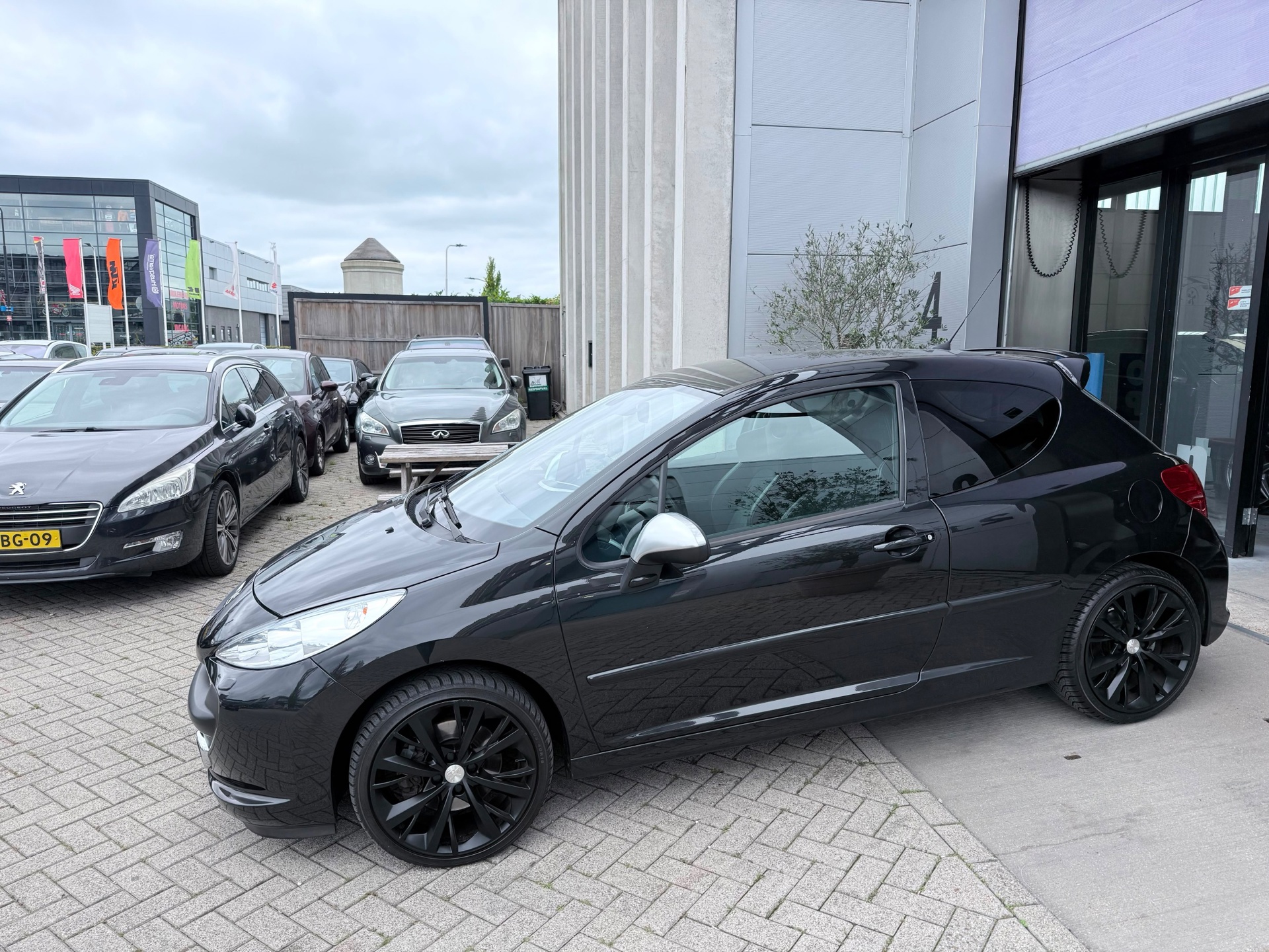 Peugeot 207 1.6-16V T RC 174PK! UNIEK! SCHAALSTOELEN! INRUIL MOGELIJK!