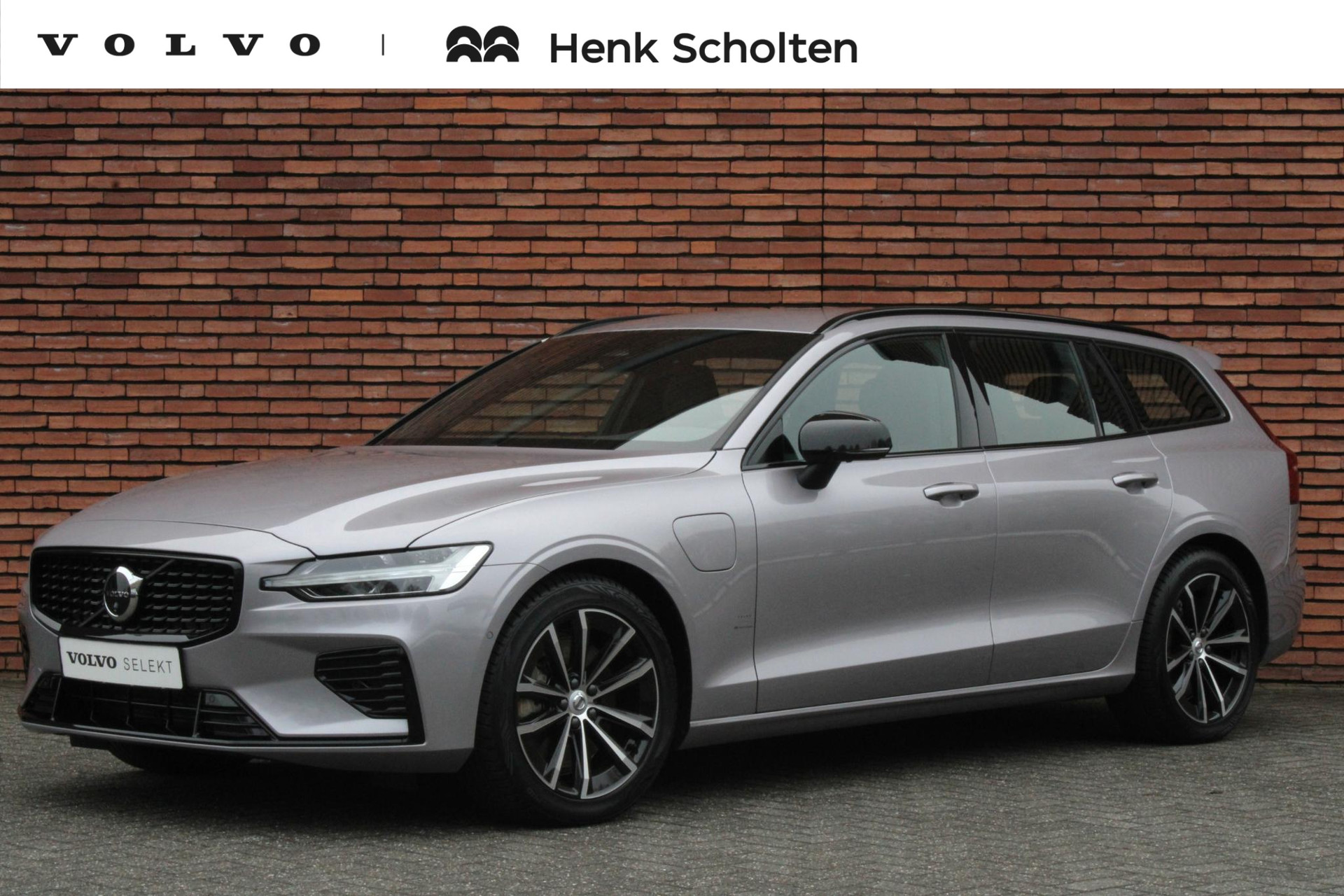 Volvo V60 2.0 T8 Plug-in hybrid AWD Plus Dark |