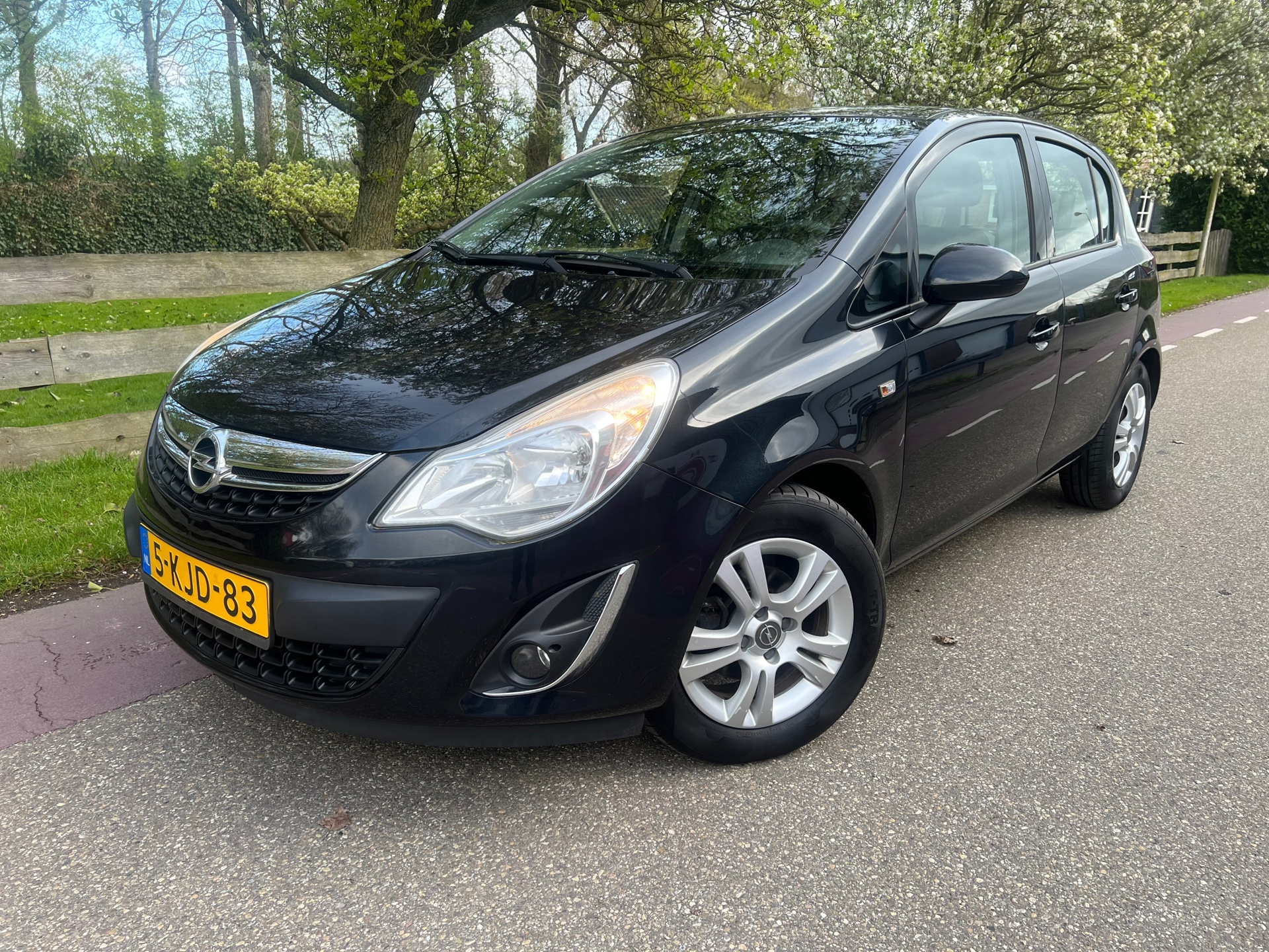 Opel Corsa 1.2-16V Rhythm Airco. PDC