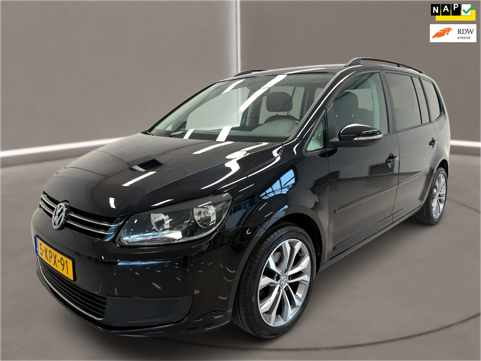 Volkswagen Touran 1.6 TDI Comfortline 105 Pk 7 persoons Airco Navi Pdc EXPORT