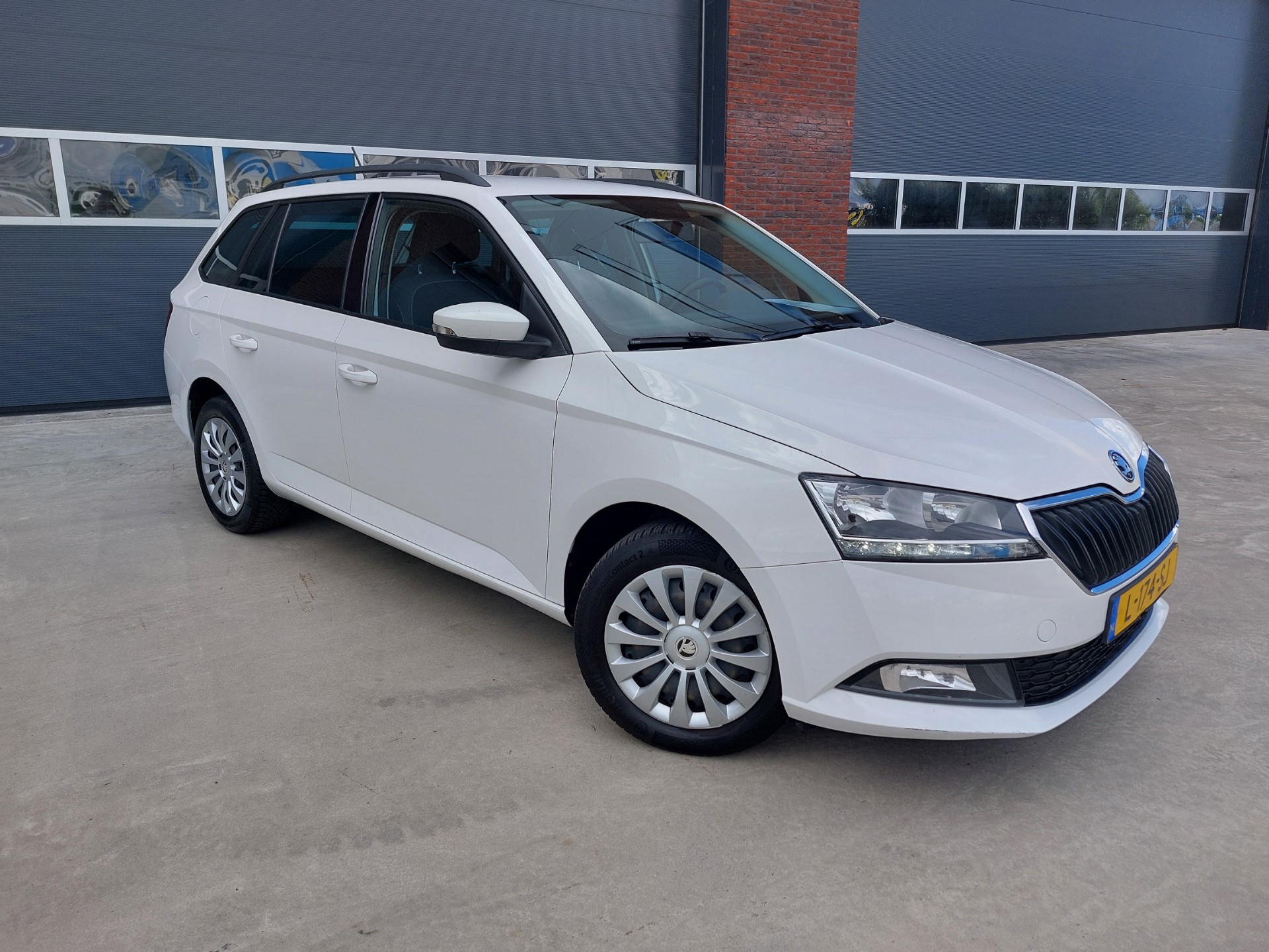 Skoda Fabia Combi 1.0 TSI Ambition Airco/NAV /Dakrail 7-2021