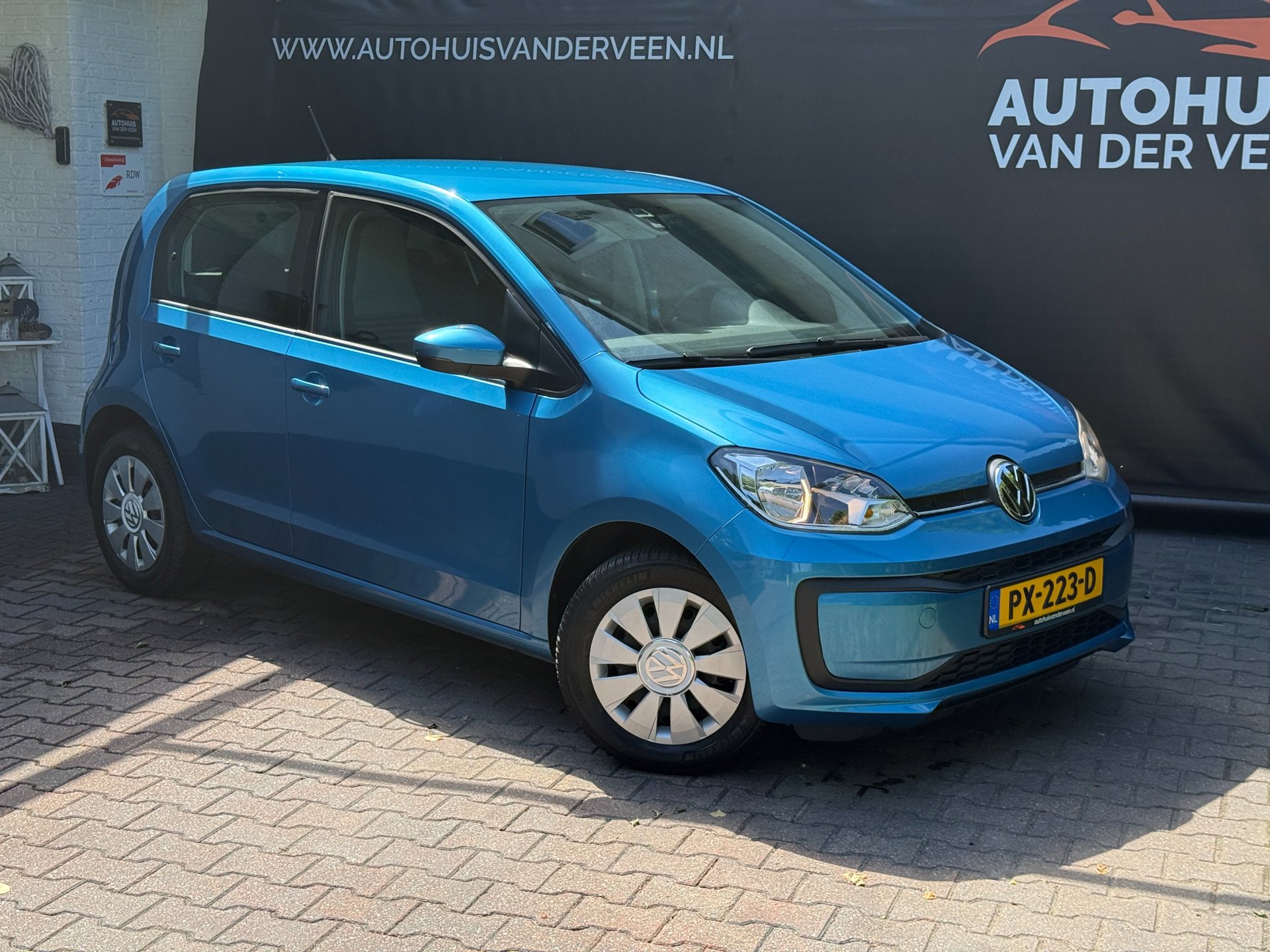 Volkswagen Up! 1.0 BMT Move Up! 60.775 Km! Airco/DAB/4 Seizoen banden/Etc