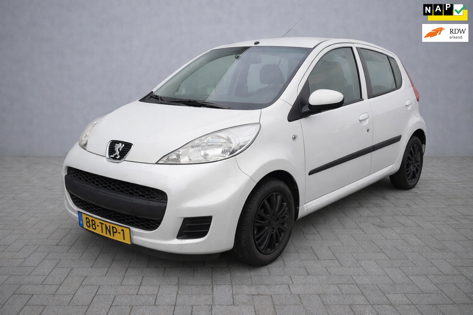Peugeot 107 1.0-12V XS Hele leuke!! Spoiler!