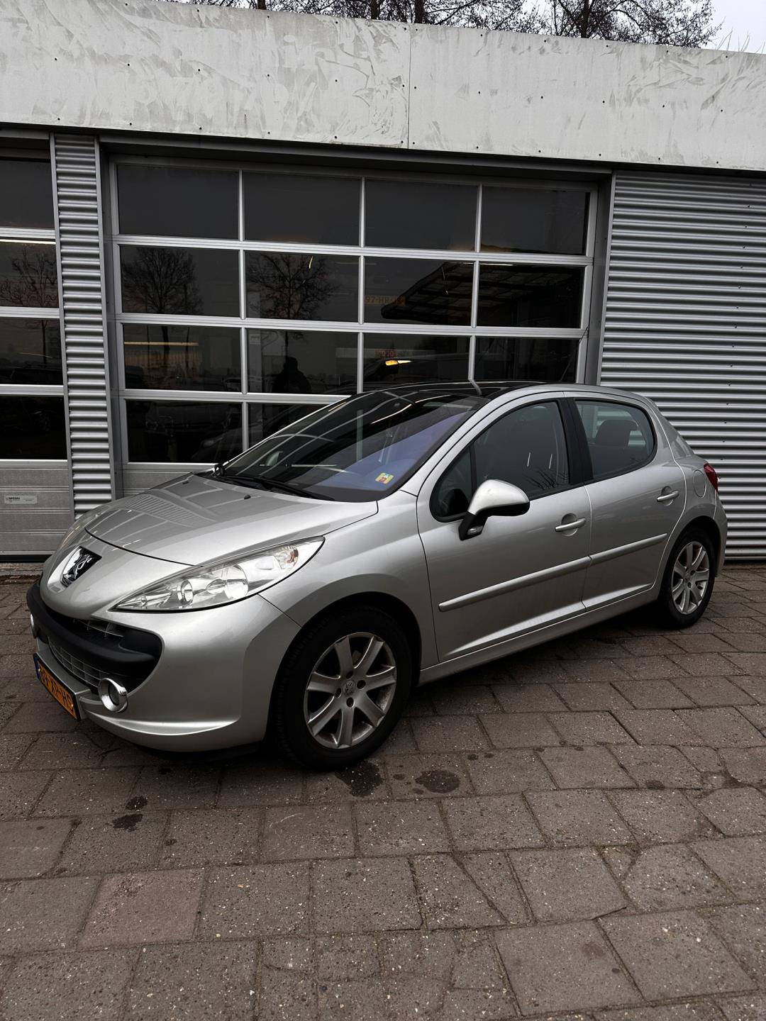 Peugeot 207 1.6 VTi XS Pack - Export prijs - Airco - Parkeersensoren - Panorama Dak