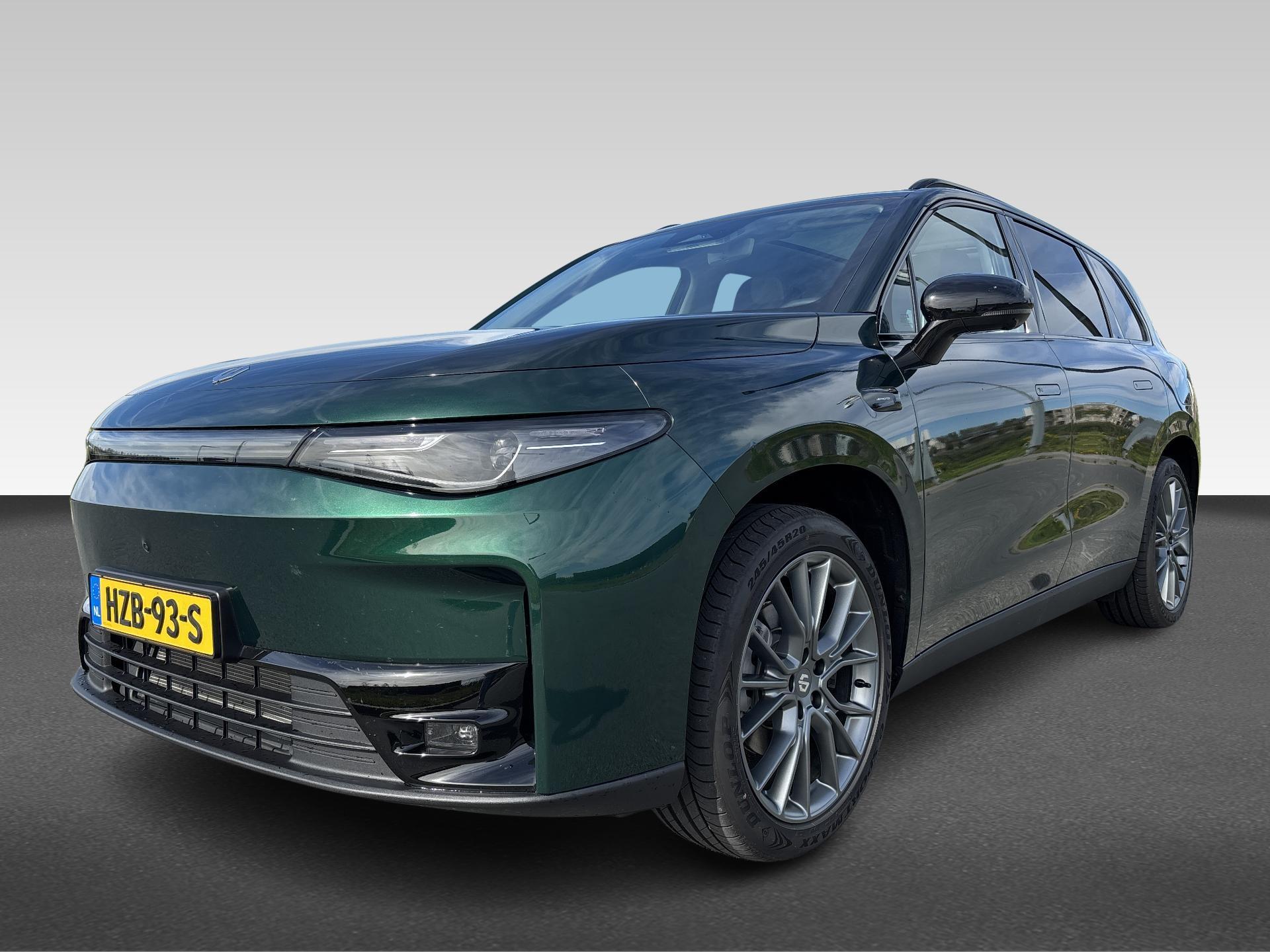 Leapmotor C10 REEV Design | 215pk | Automaat | Trekhaak | Panoramadak | Glanzed Green | Midnight Aurora |
