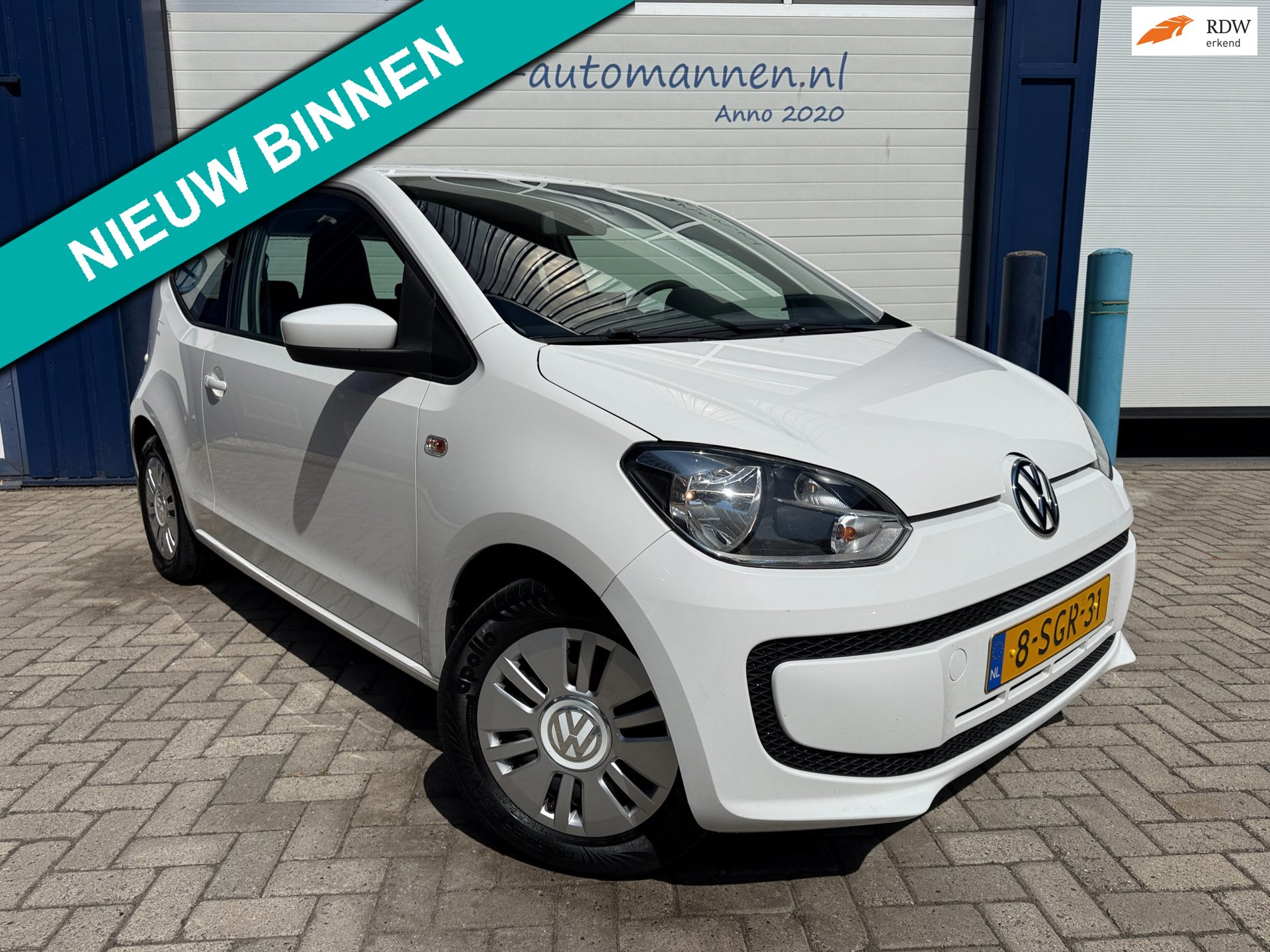 Volkswagen Up! 1.0 move up! BlueMotion 75pk 3-drs / AIRCO / NAVI / BT / APK 06-27