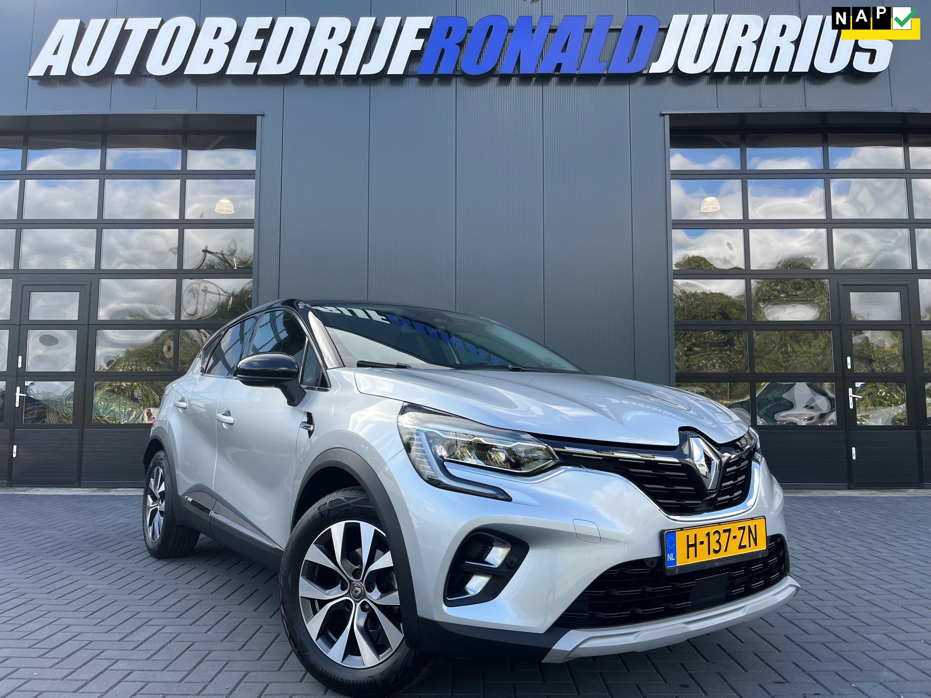 Renault Captur 1.3 TCe 130 Intens NL.Auto/Trekhaak/Automaat/Led/Carplay/Camera/Two Tone/1Ste Eigenaar/Dealer onderhouden