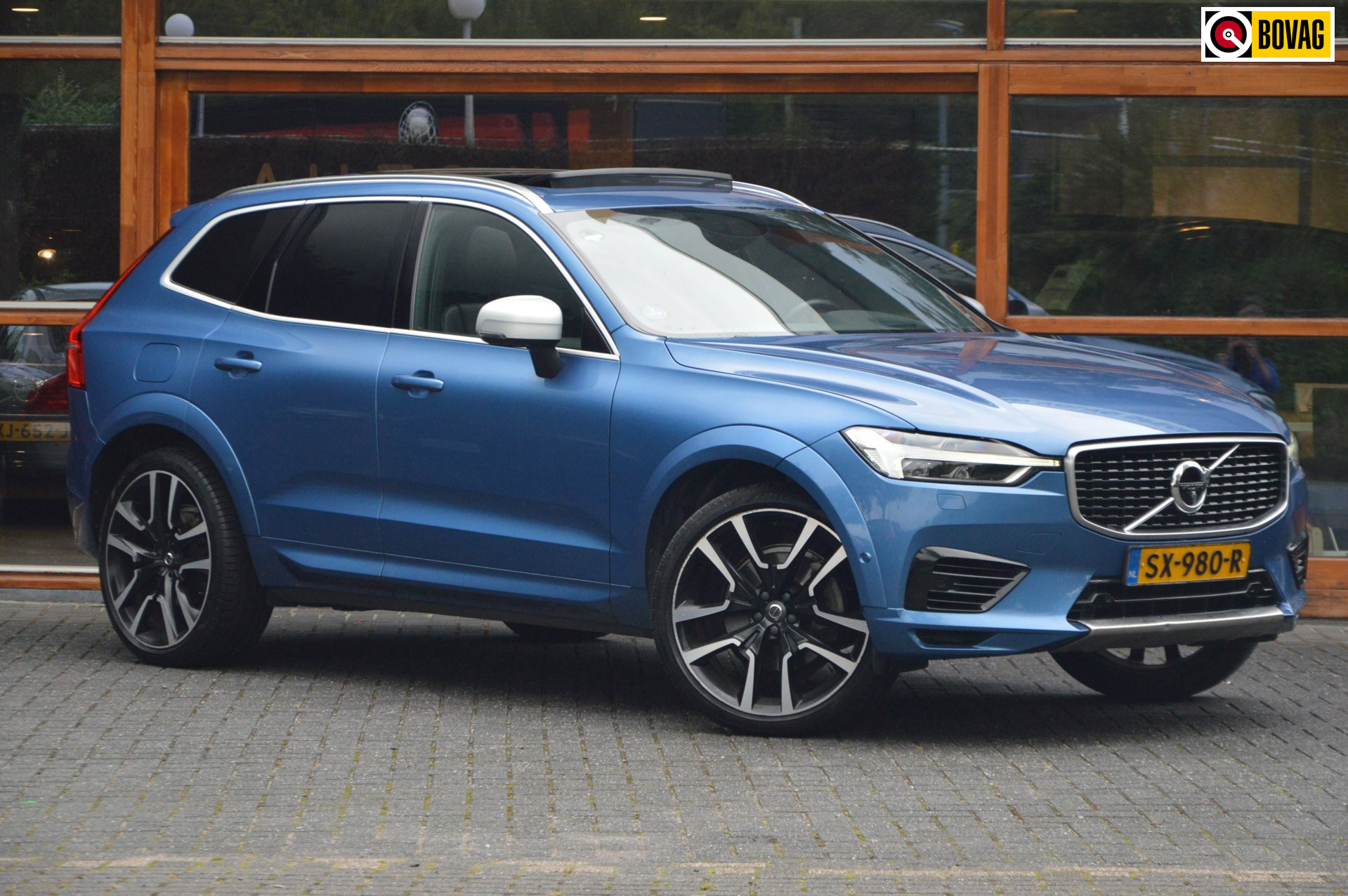 Volvo XC60 T8 Hybride AWD R-Design | Head-Up | Panoramadak | Geventileerde stoelen | 360° Camera | Adaptive Cruise |