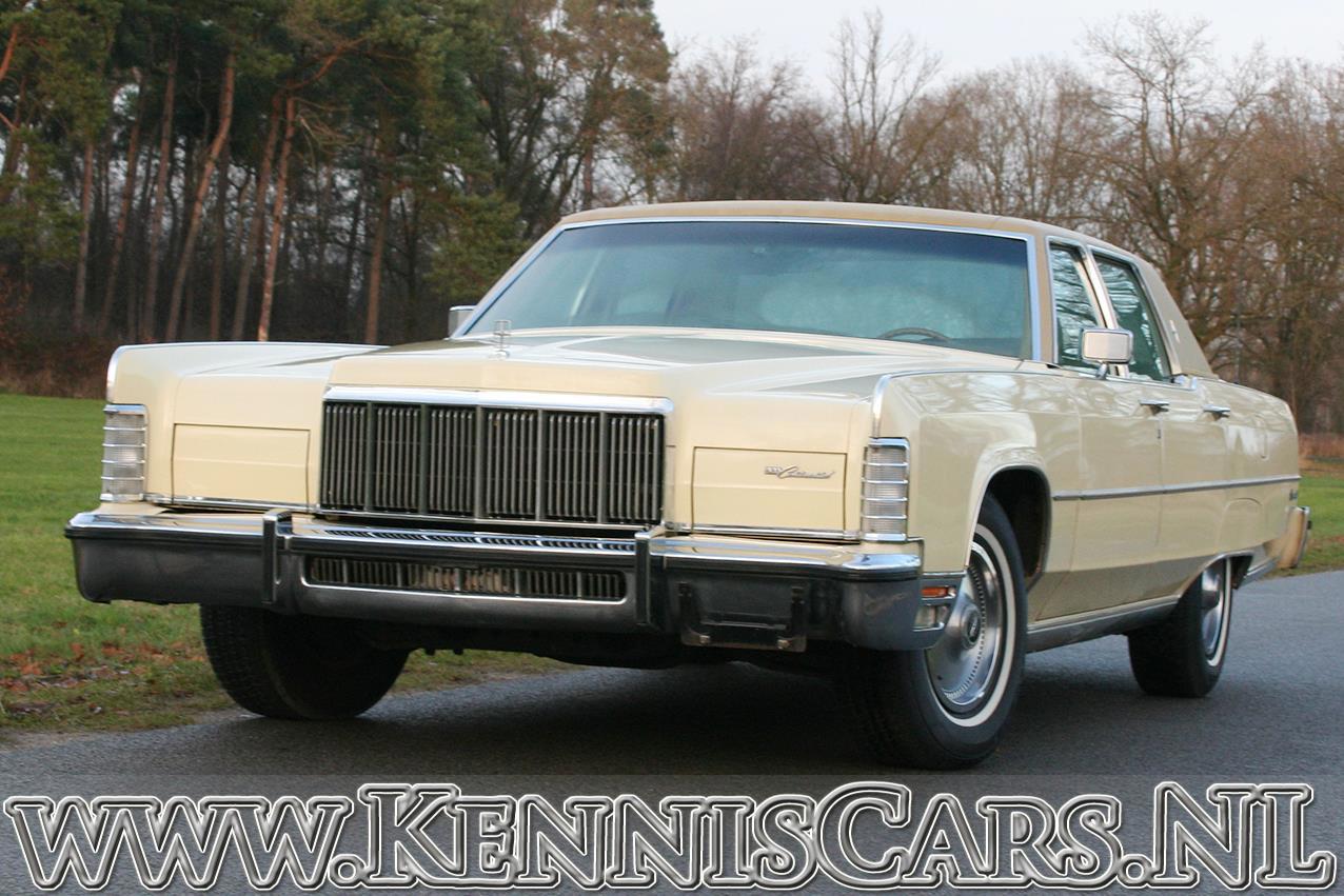 Lincoln 1976 Continental 4 door Sedan