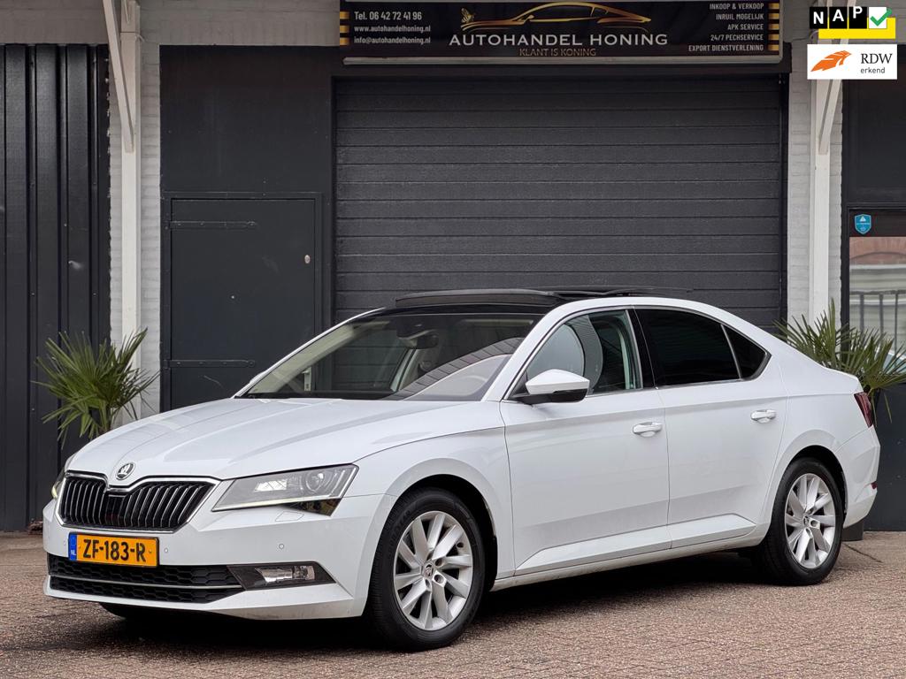 Skoda Superb 1.5 TSI ACT/AUT/PANO/NAVI/XENON/PDC/BOMVOLL
