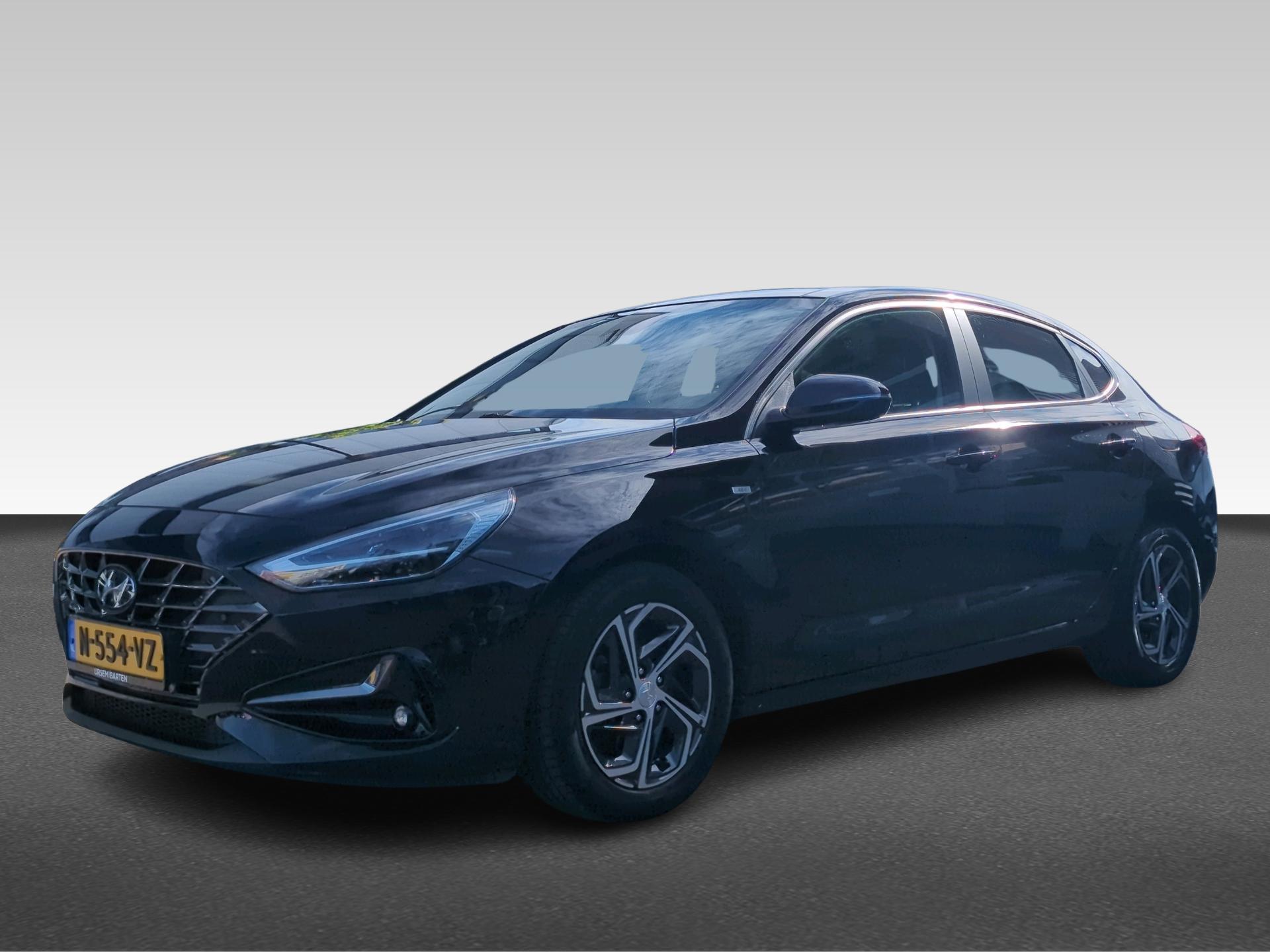 Hyundai i30 1.5 T-GDi MHEV Premium Sky