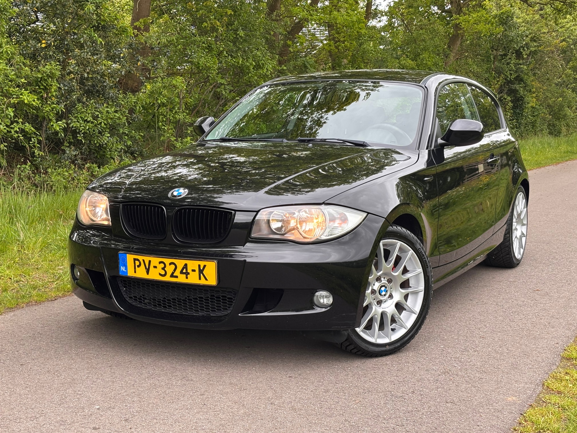 BMW 1-serie 116i | M-pakket + Airco Nu € 3.950,-!!!