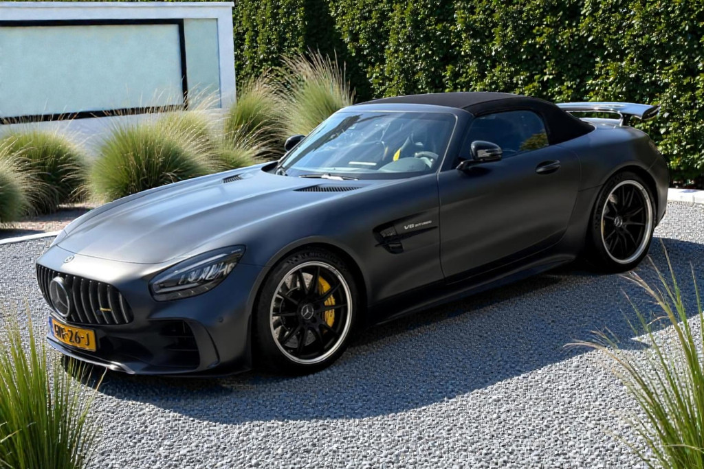 Mercedes-Benz AMG GT R