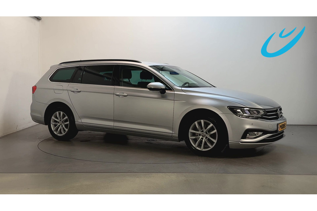 Volkswagen Passat 1.5 TSI 150pk DSG Business Trekhaak Navigatie App-Connect App-Connect DAB+