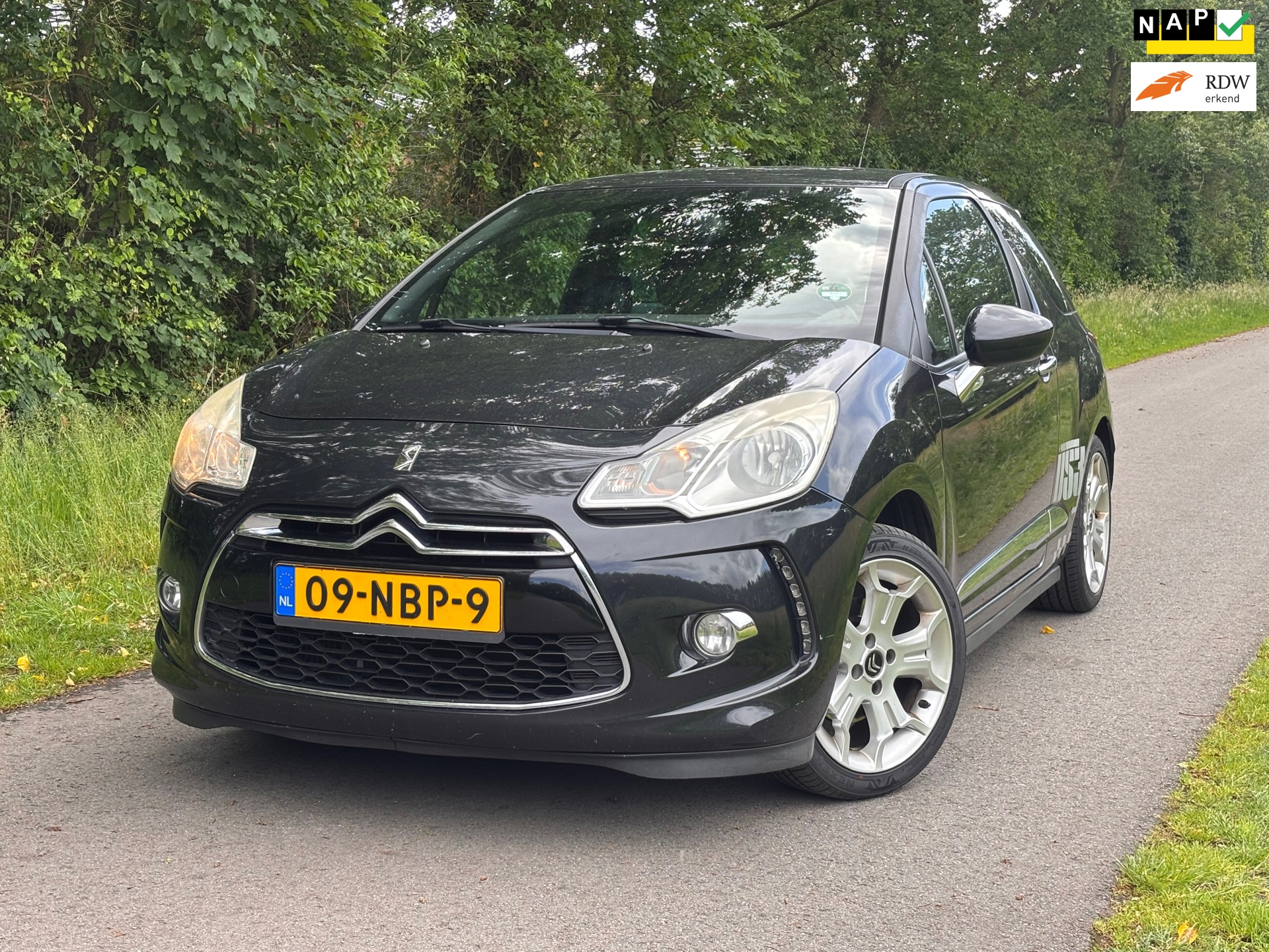 Citroën DS3 1.6 THP Sport Chic | Cruise + Navi + Leder Nu € 3.950,- !!!
