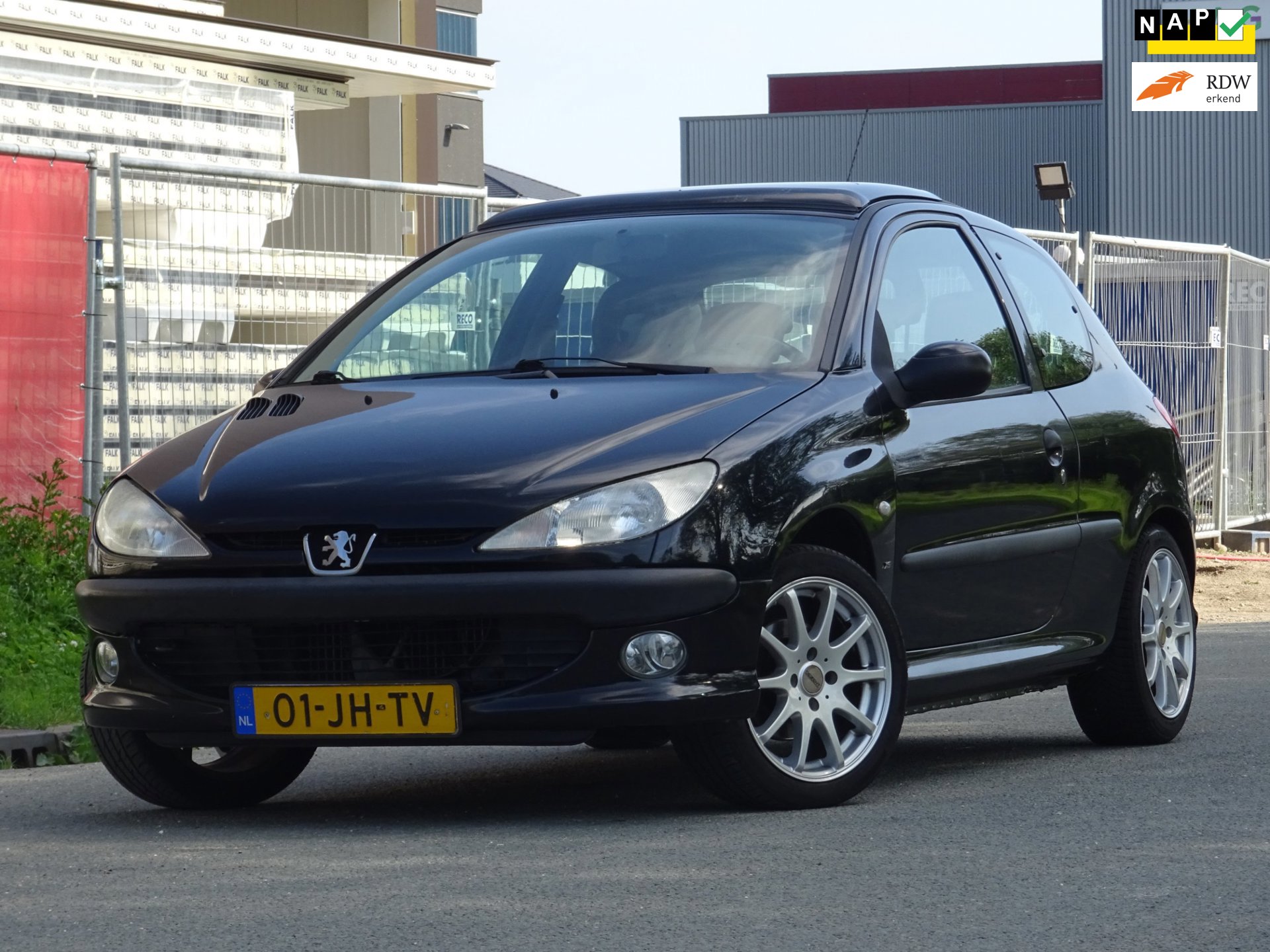Peugeot 206 1.6-16V XS Premium NAP/PANORAMADAK/LEER/CARPLAY