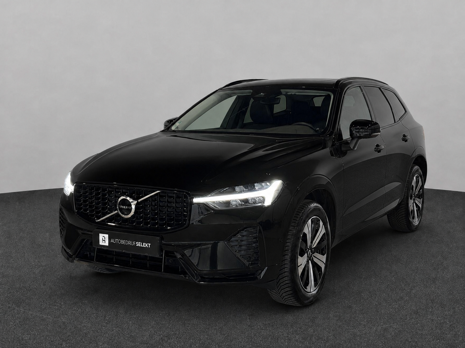 Volvo XC60 2.0 T6 R-Design | Long Range | Pano | Trekhaak | Harman Kardon | Memory | 360 camera | Pilot Assist | Stoelverw. achter