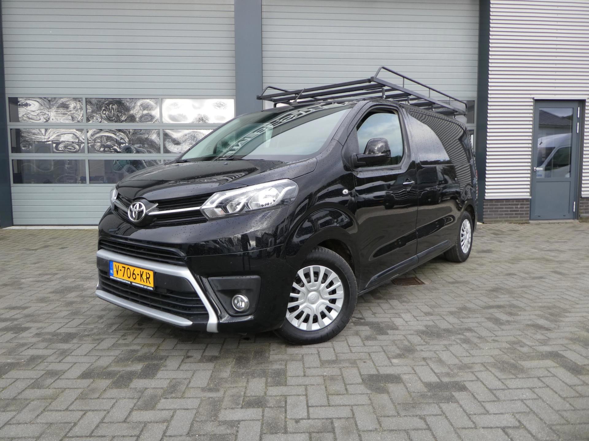 Toyota PROACE Worker 1.6 D-4D L2 Airco, Navigatie, PDC, 3-Zits.