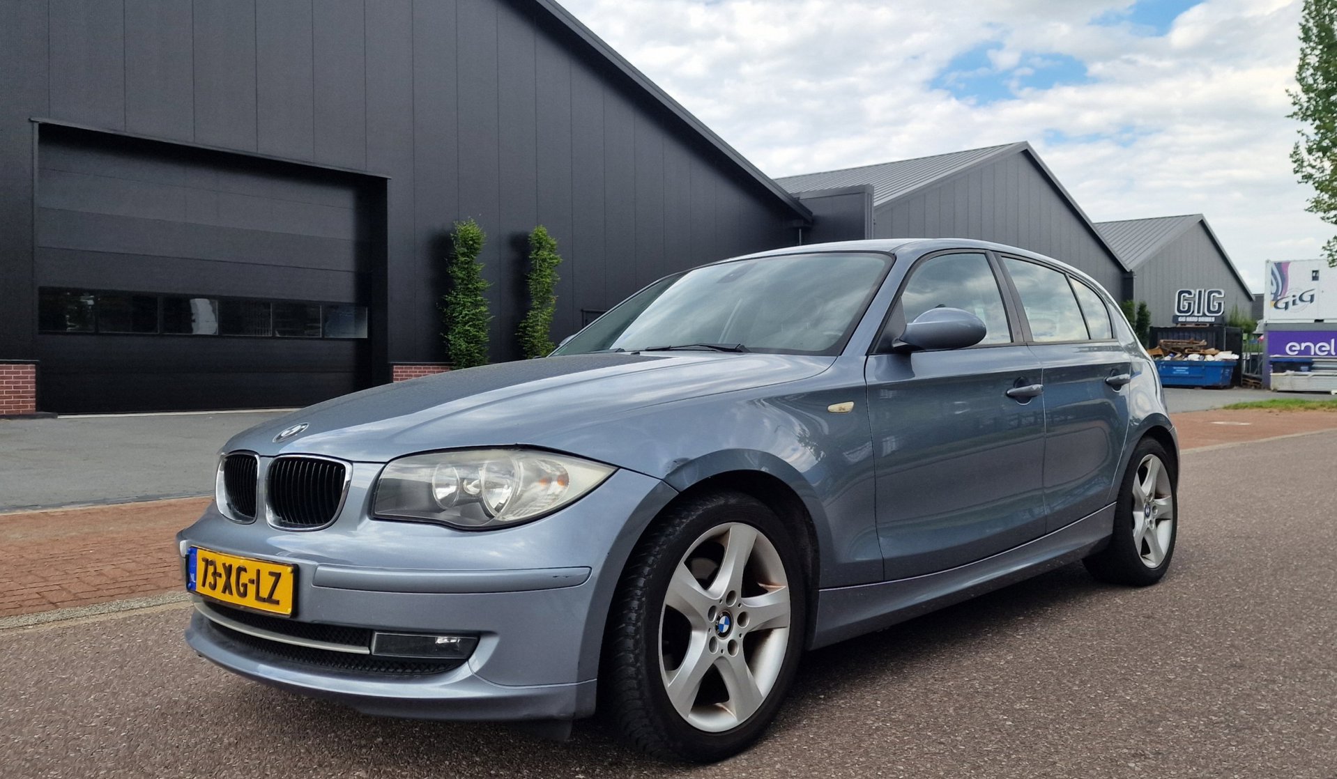 BMW 1-serie 118i High Executive NAVI PSENSOR LEDER CRUISE TREKHAAK 2 X SLEUTELS