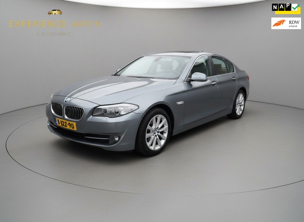 BMW 5-serie 528i High Executive PANODAK/MEMORY STOELEN