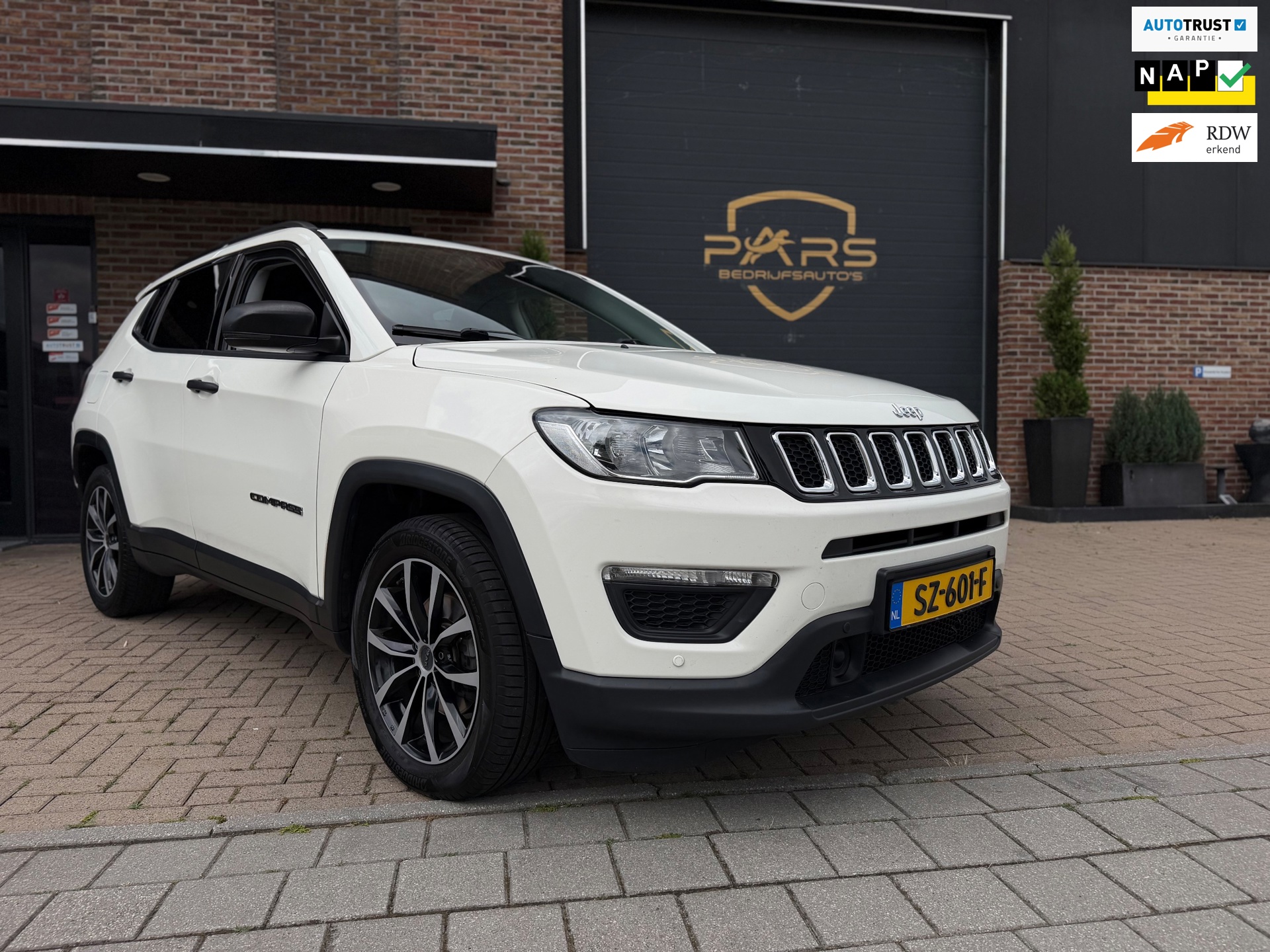 Jeep Compass 1.4 MultiAir Sport 140PK Airco Cruise Camera Navi Appel Carplay Trekhaak zeer nette