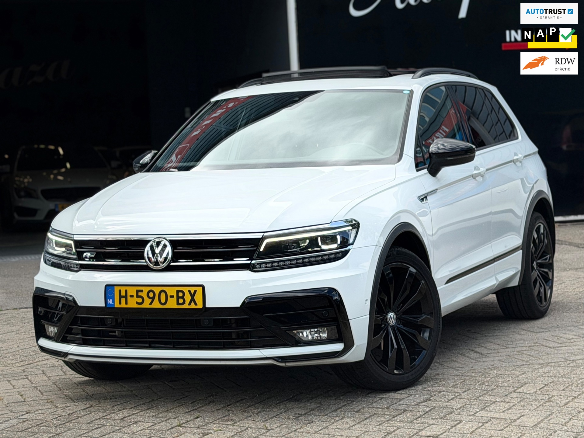 Volkswagen Tiguan 1.5 TSI ACT Highline Business R AUTOMAAT PANO/KEYLESS/STOELVERW. | KEURIGE AUTO !