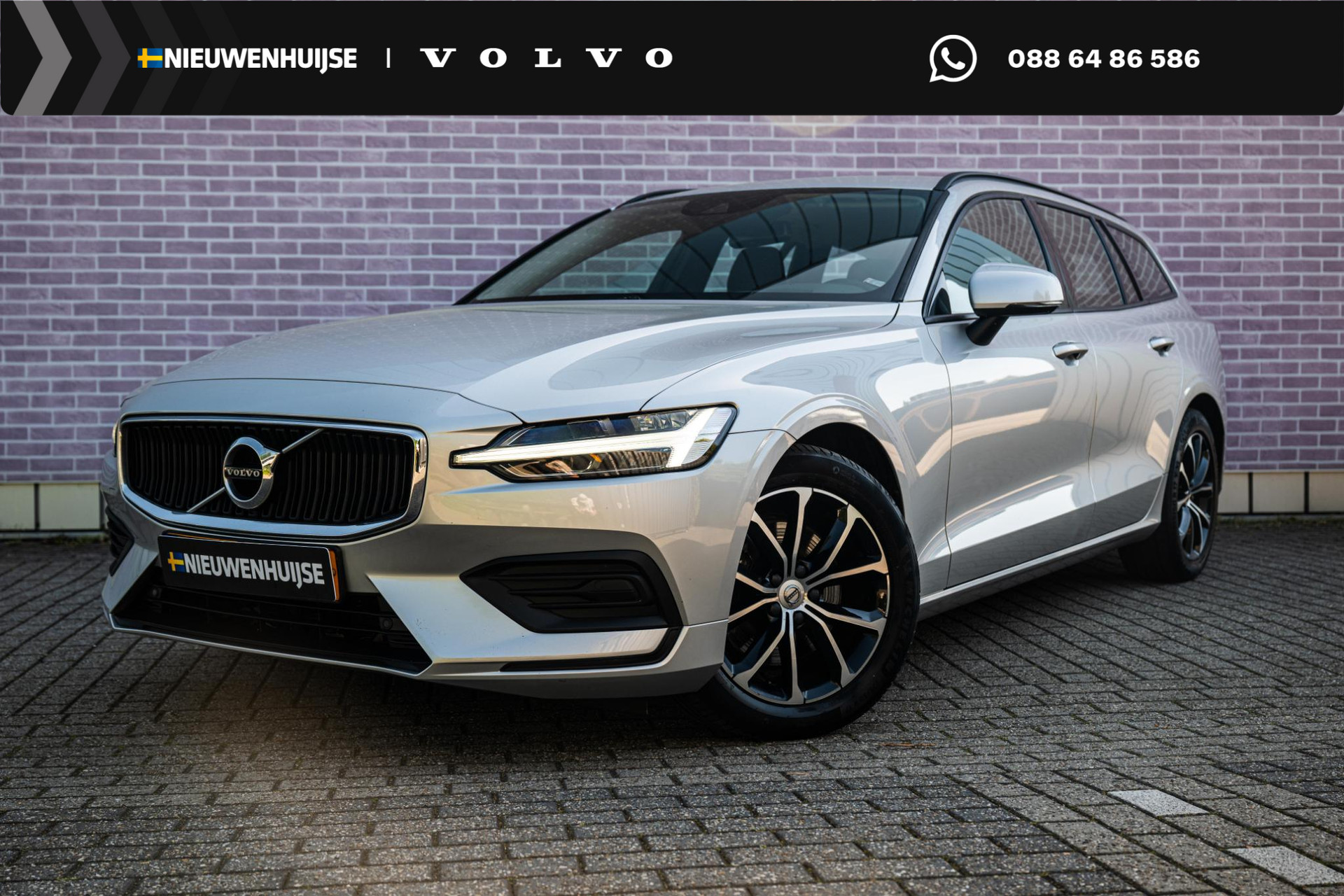Volvo V60 2.0 B3 Momentum Advantage