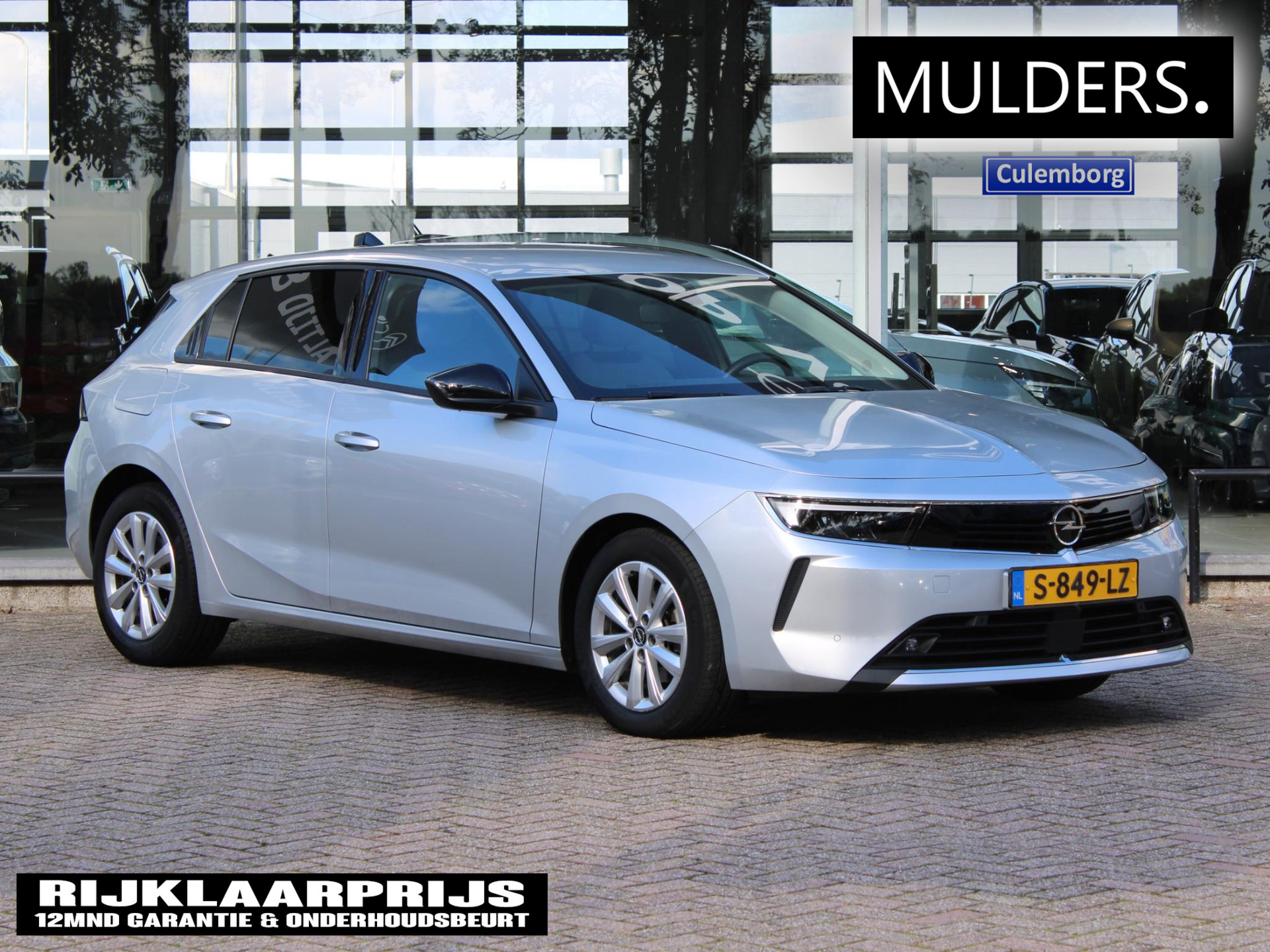 Opel Astra 1.2T 110 EDITION