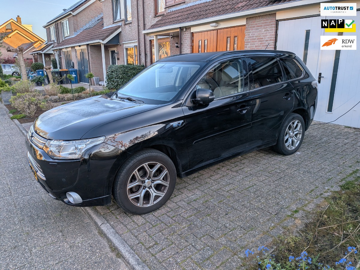 Mitsubishi Outlander 2.0 PHEV Instyle - Hybrid EXPORT