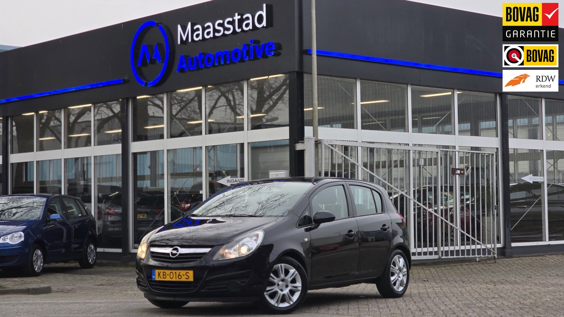 Opel Corsa 1.4-16V Sport uitvoering in nette staat