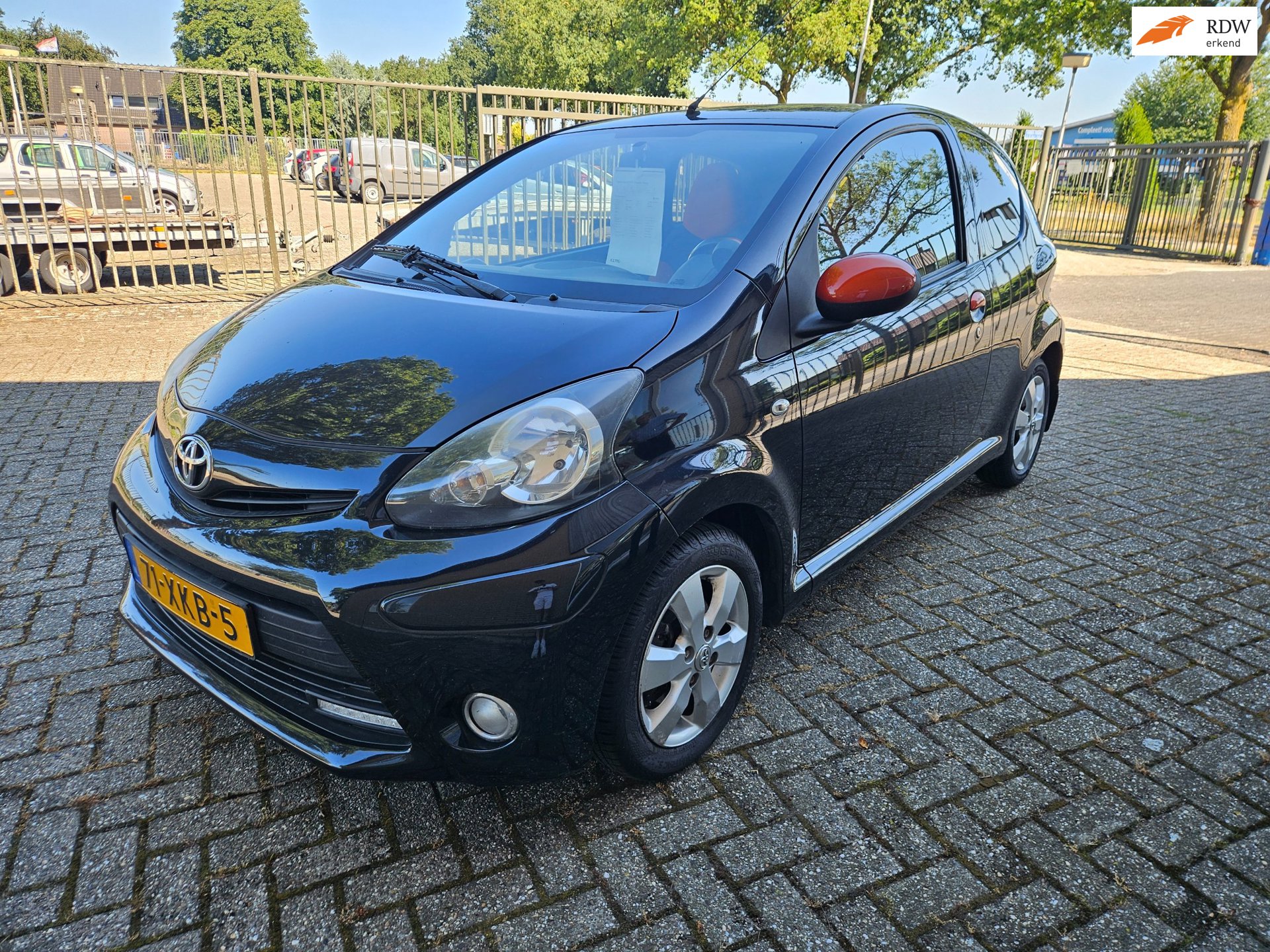 Toyota Aygo 1.0 VVT-i Dynamic Orange