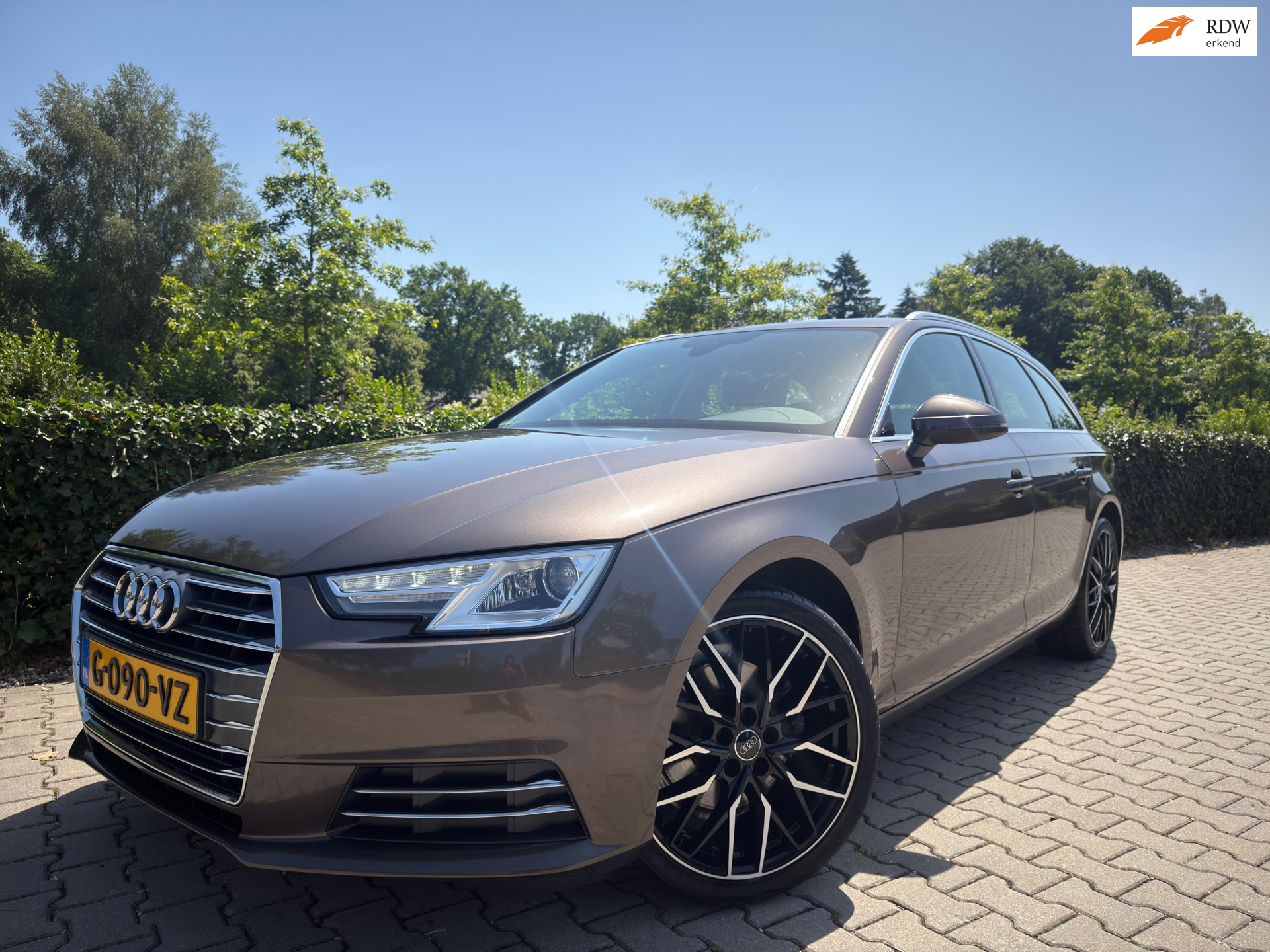 Audi A4 Avant 1.4 TFSI Design Pro Line Plus , Automaat , Clima / Cruise / Navi-Multimedia / Isofix / Led / 19" Lm / Trekhaak .