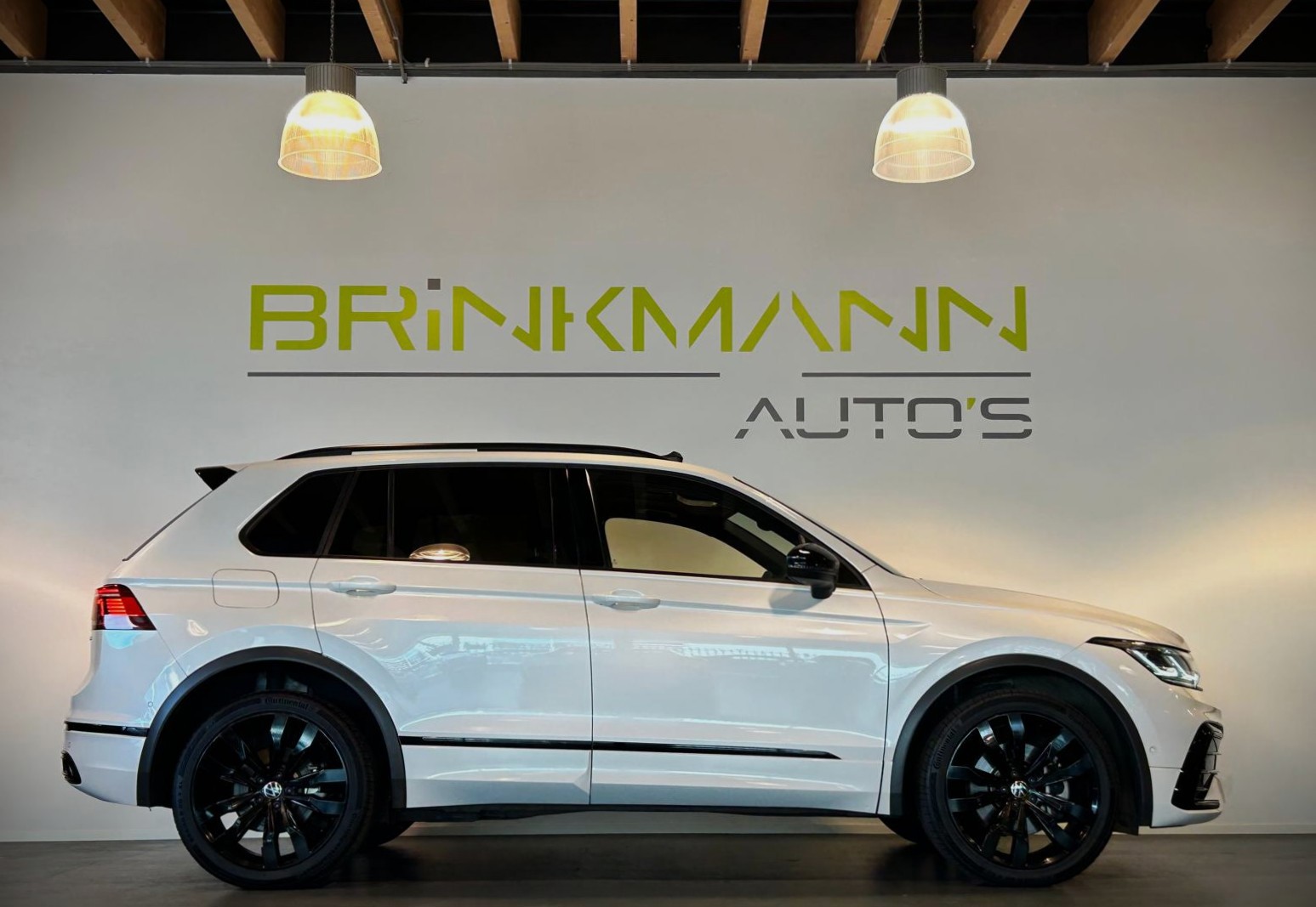 Volkswagen Tiguan 1.4 TSI eHybrid R-Line Business+ - Pano - Discover Pro - 20".
