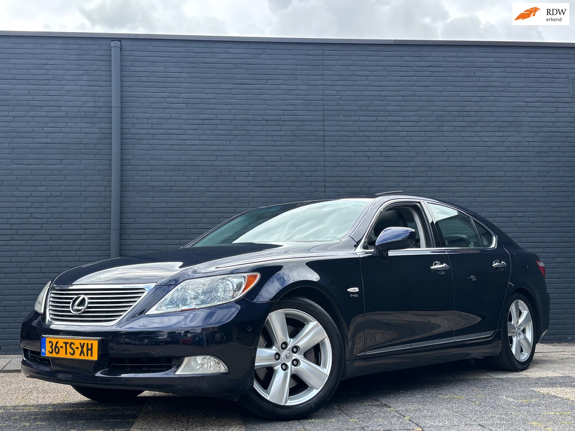Lexus LS 460 Executive | Mark Levinson | Schuif-Kantel | Stoelverwarming Voor + Achter | NAP | Onderhoudshistorie Aanwezig