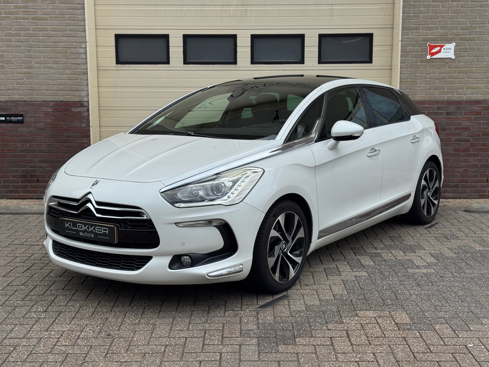 Citroën DS5 1.6 156PK So Chic Nieuwe klepseals en distributieketting