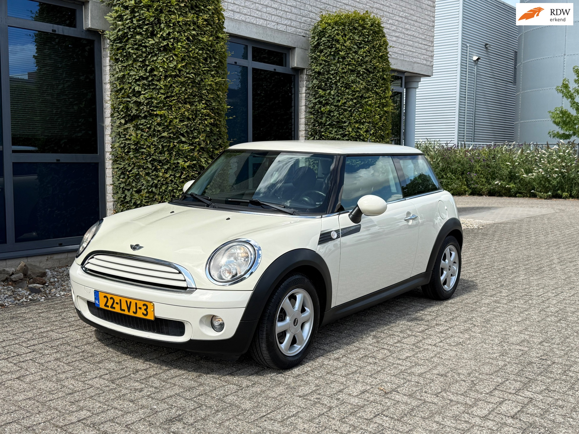 Mini 3-Deurs MINI Cooper 1.6 | Nieuwe APK |