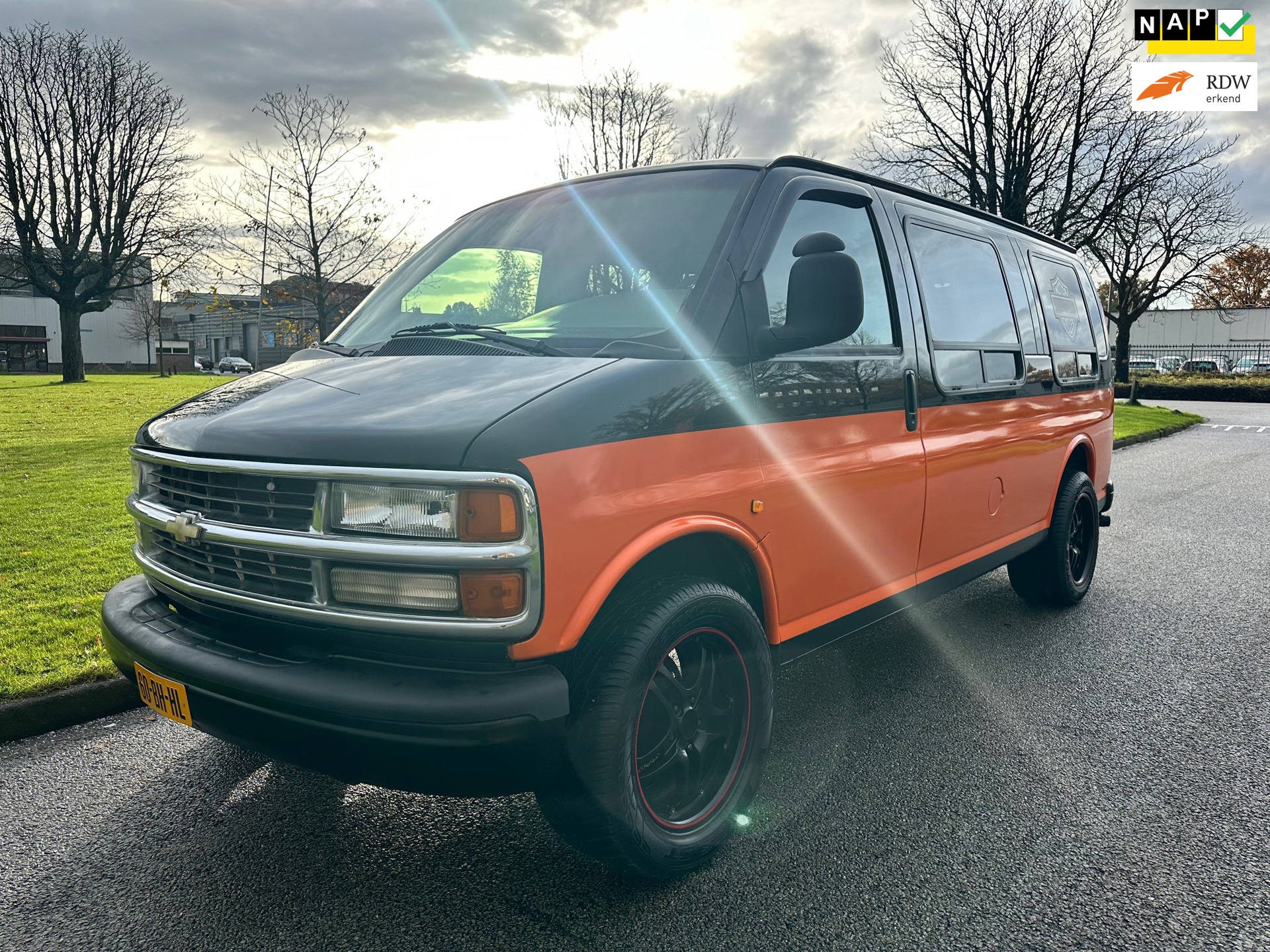 Chevrolet 1500 HARLEY DAVIDSON/LPG & BENZINE/54.000 MILES NIEUWE MOTOR/NIEUWE APK/MOOIE BUS/RIJDT EN SCHAKELT SUPER/INRUIL MOG.