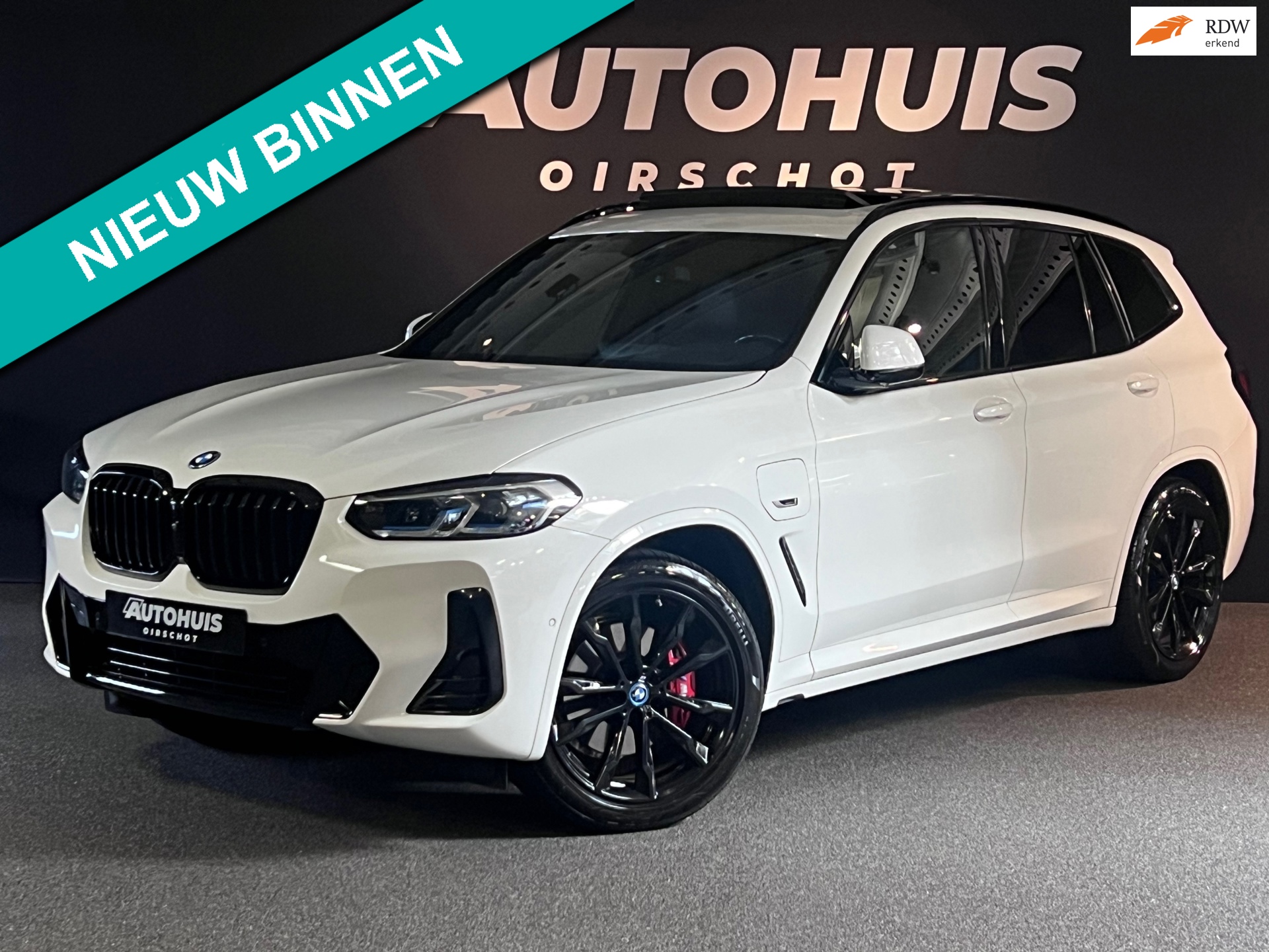 BMW X3 XDrive30e High Executive Edition M Laser/ Memory stoelen / 20"/ 360 Camera/ Stuurverwarming/ M Gordels/ Headup/ M Sportrem