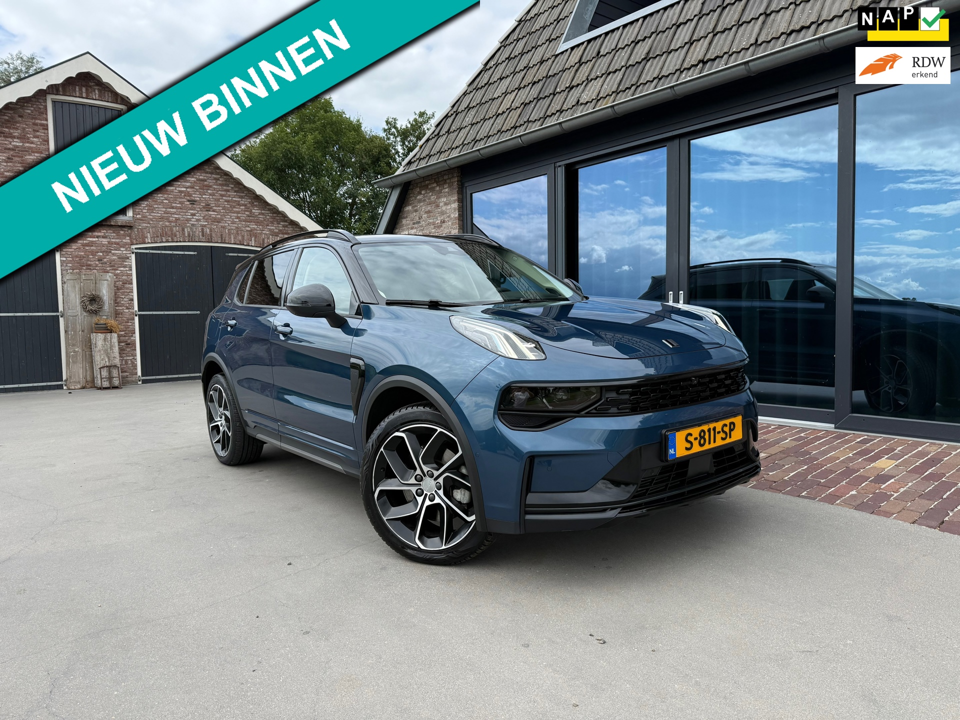 Lynk & Co 01 1.5 Plug-inHybrid Pano Black pakket