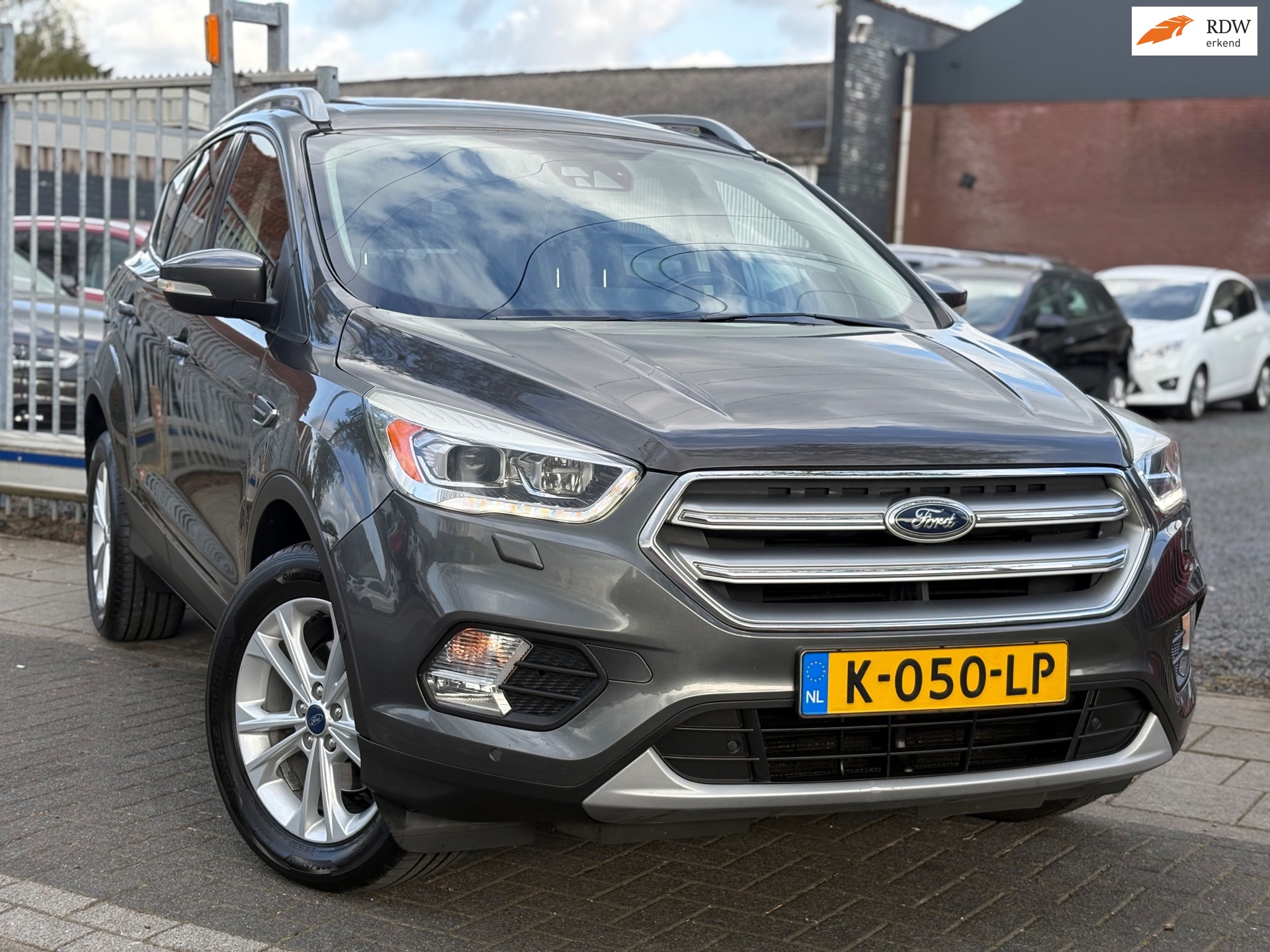 Ford Kuga 1.5 EcoBoost Titanium | Panoramadak | A.Camera | Half Leder | 17” LMV |