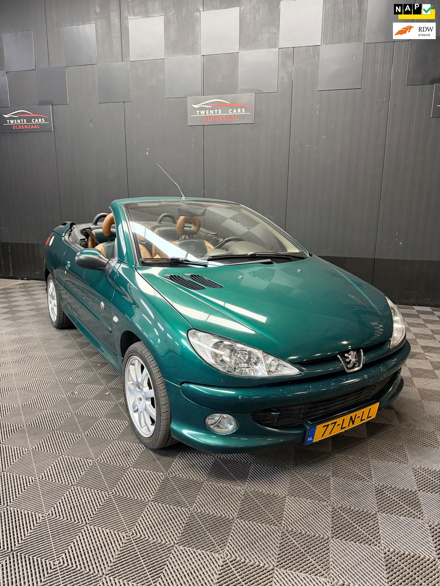 Peugeot 206 CC 2.0-16V Roland Garros | Nieuwe APK |