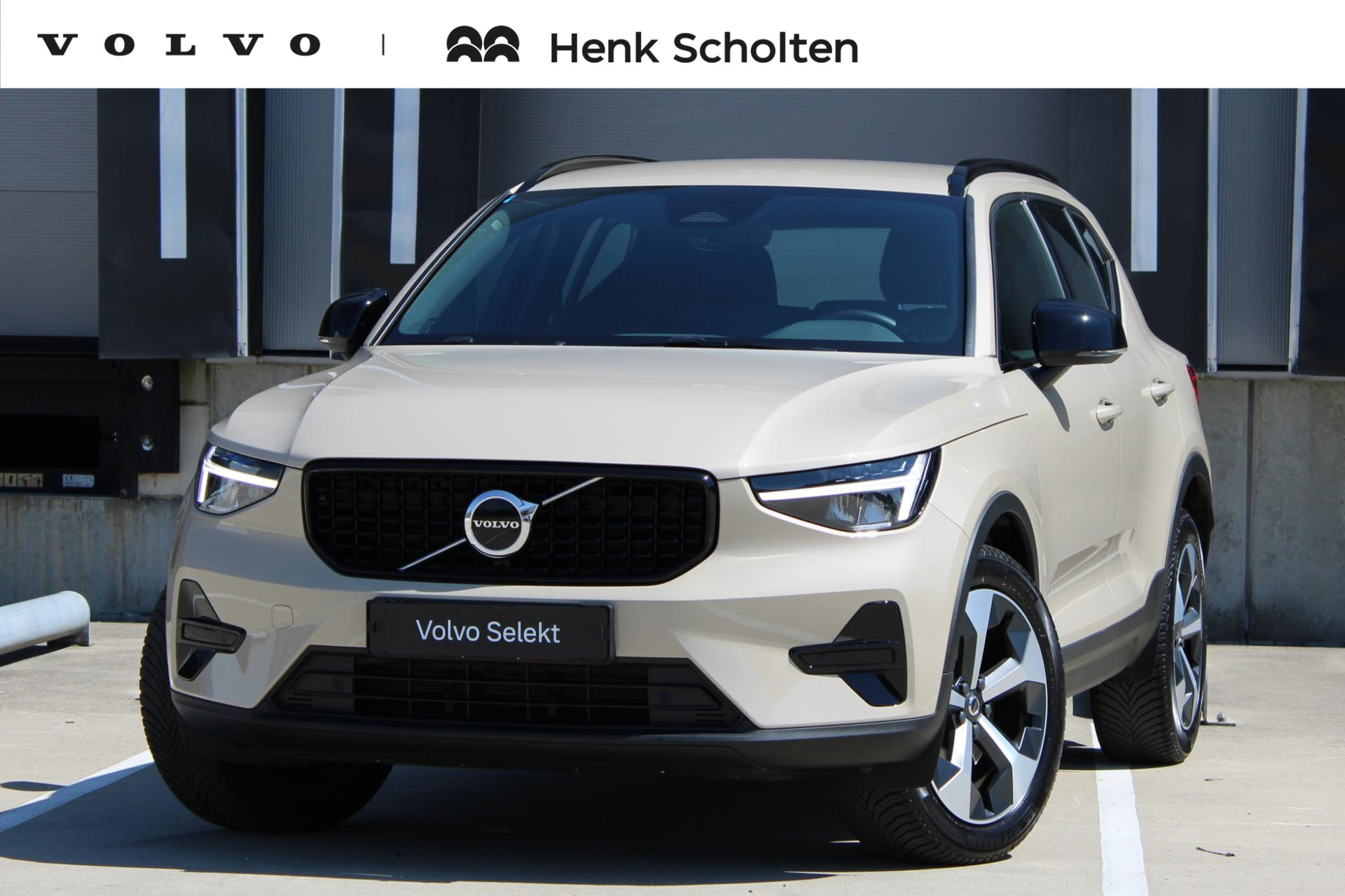 Volvo XC40 B4 Plus Dark