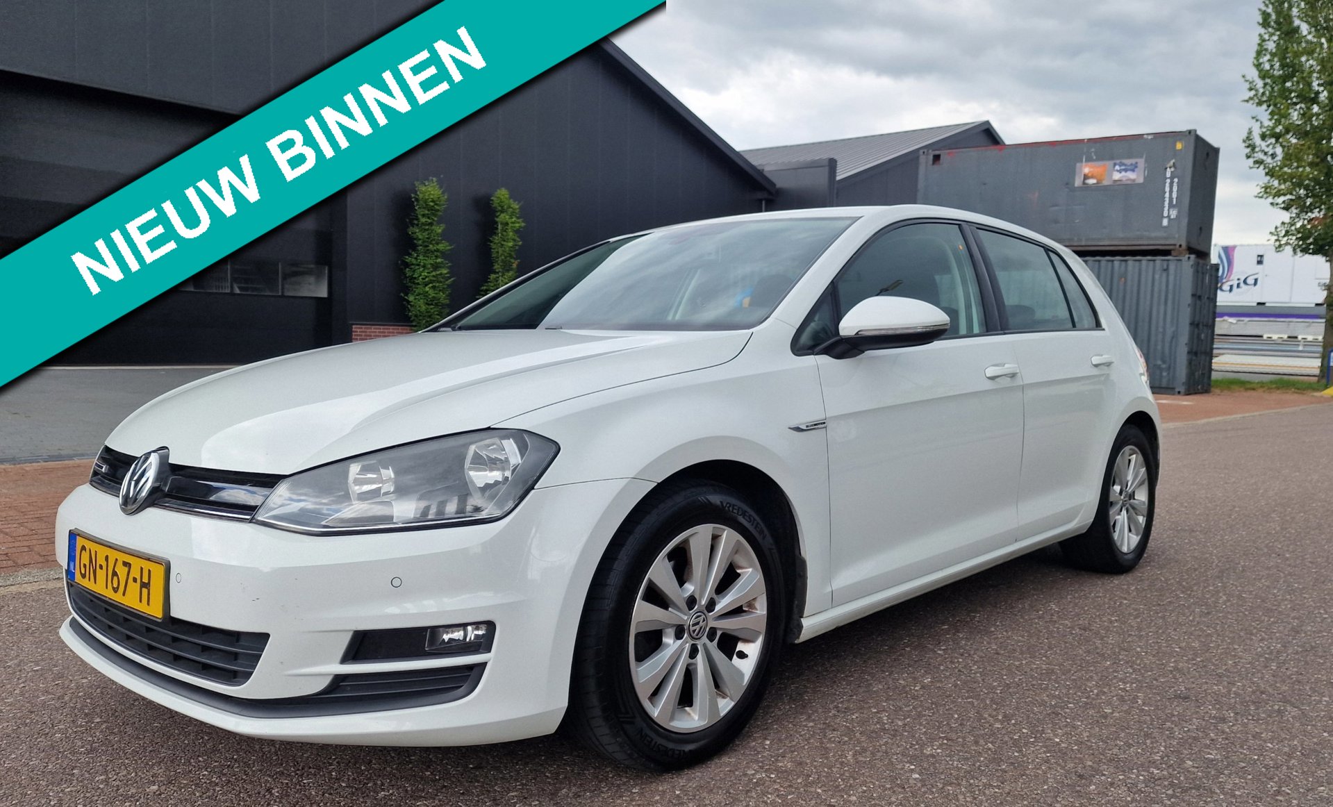 Volkswagen Golf 1.0 TSI Comfortline PSENSOR NAVI CRUISE TREKHAAK