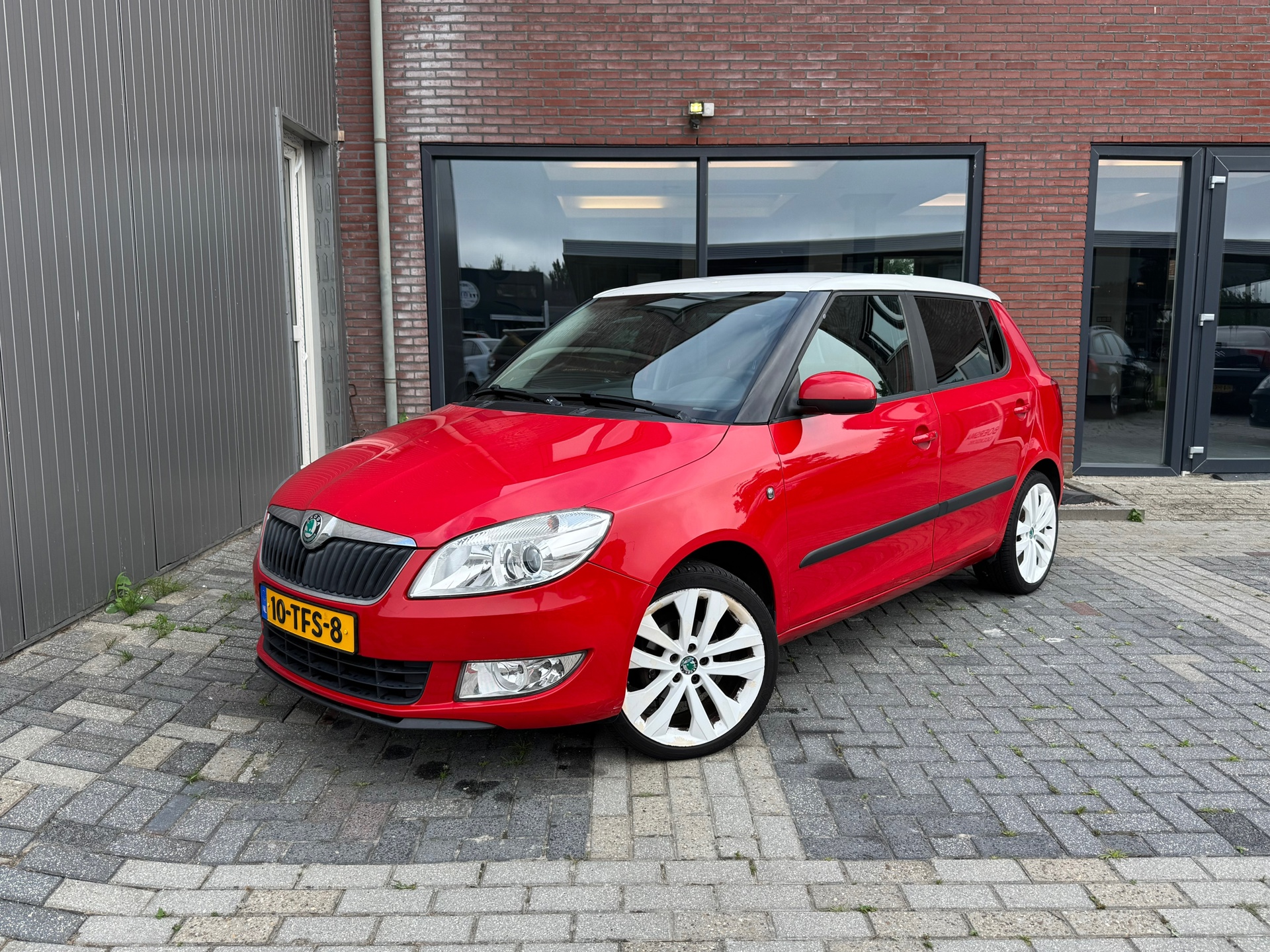 Skoda Fabia 1.2 TSI Ambition | Kuipstoel | Trekhaak | PDC | Airco | Cruise